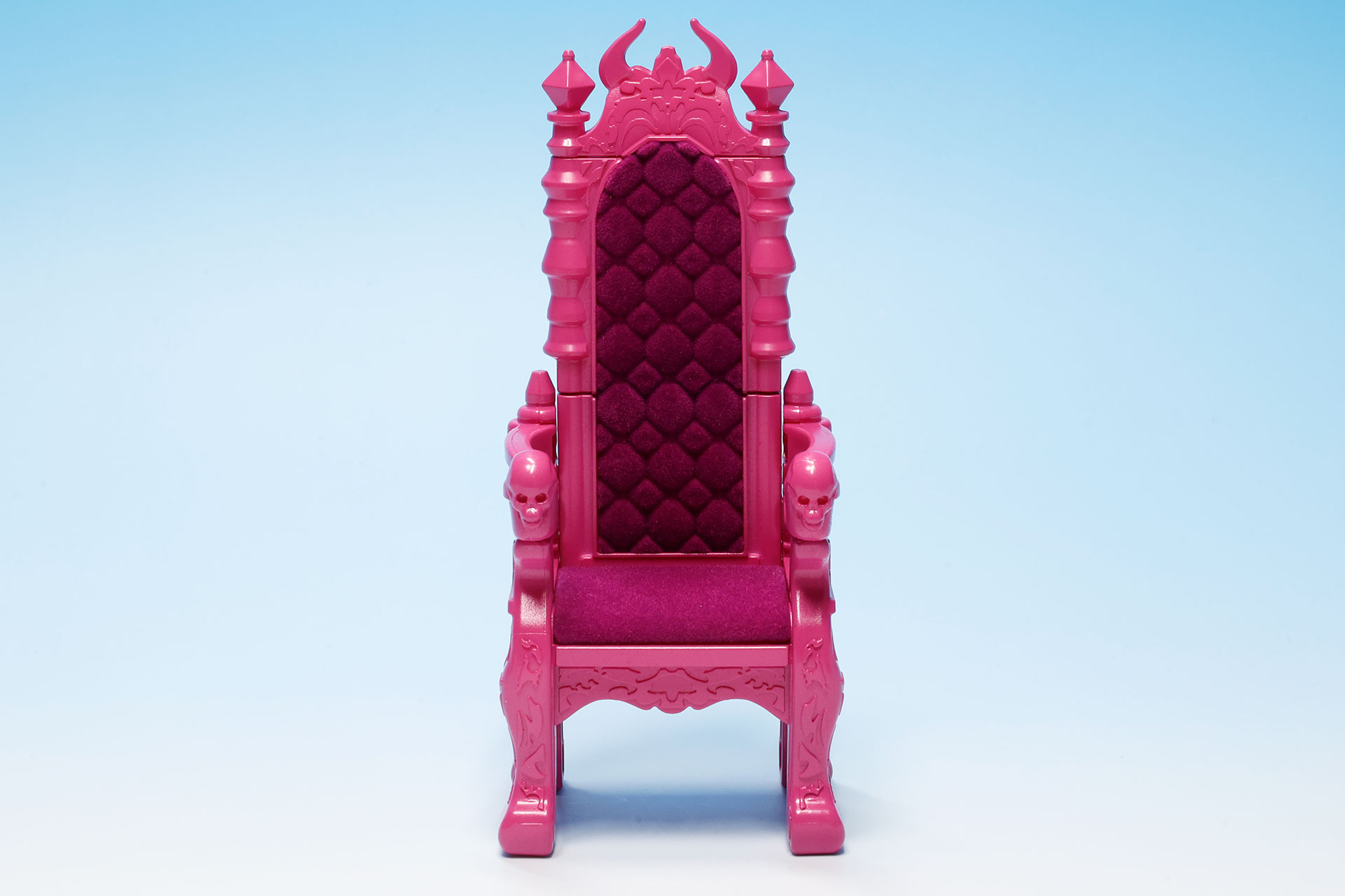 こちらが「The Evil Princess Thrones EX」だ