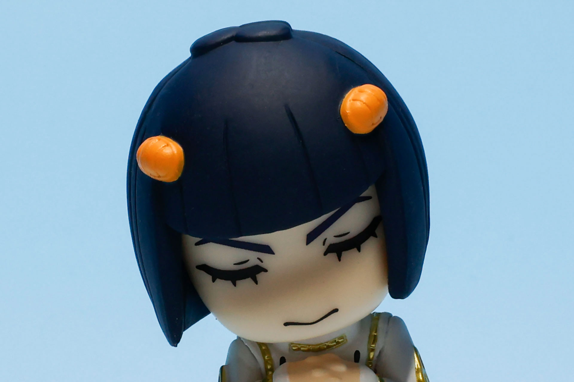 何かを考え込んでいるかのようだ