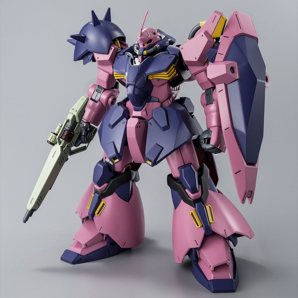 元はハサウェイの搭乗機だったＦ０２型（指揮官機）