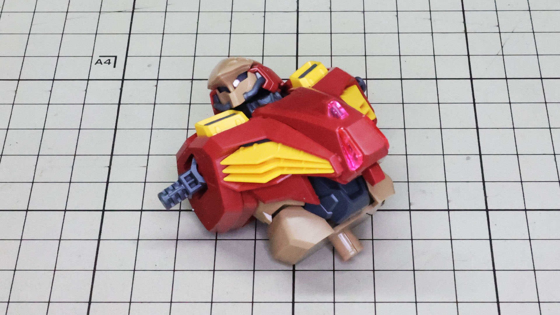 頭部本体もかなり左右に向けられます
