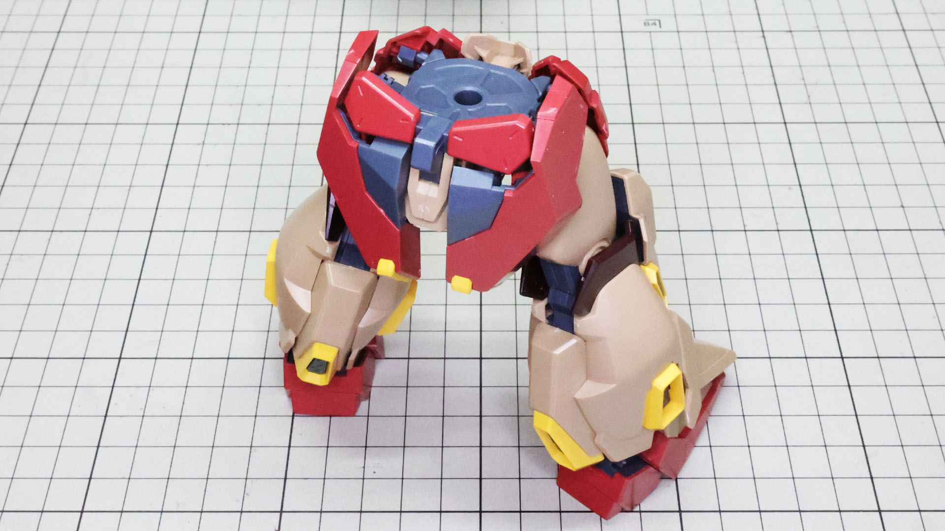 リアアーマーは中央ブロックに固定部があるのでかっちり固定できます