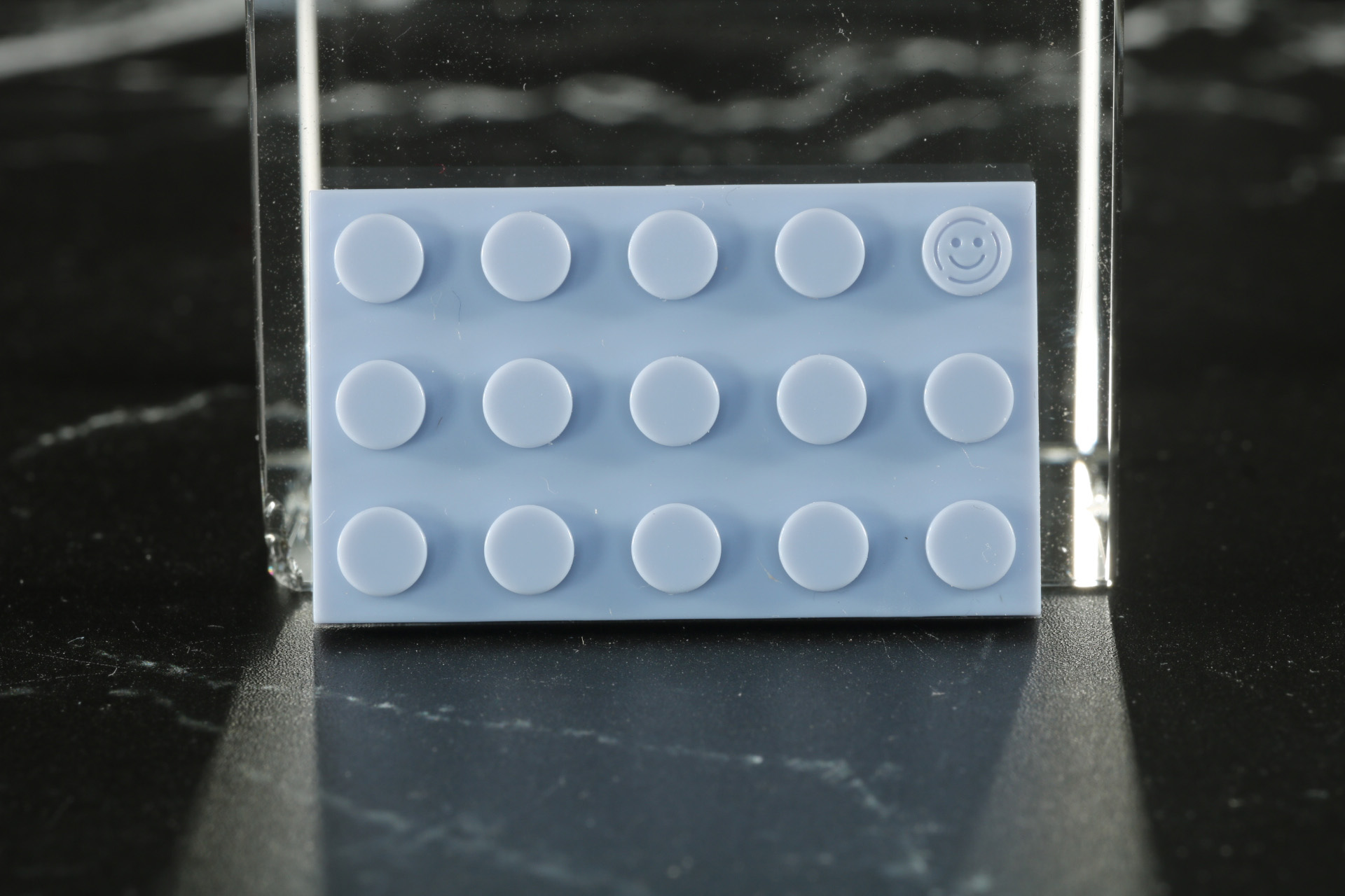 凸ブロック台座は3×5のサイズ