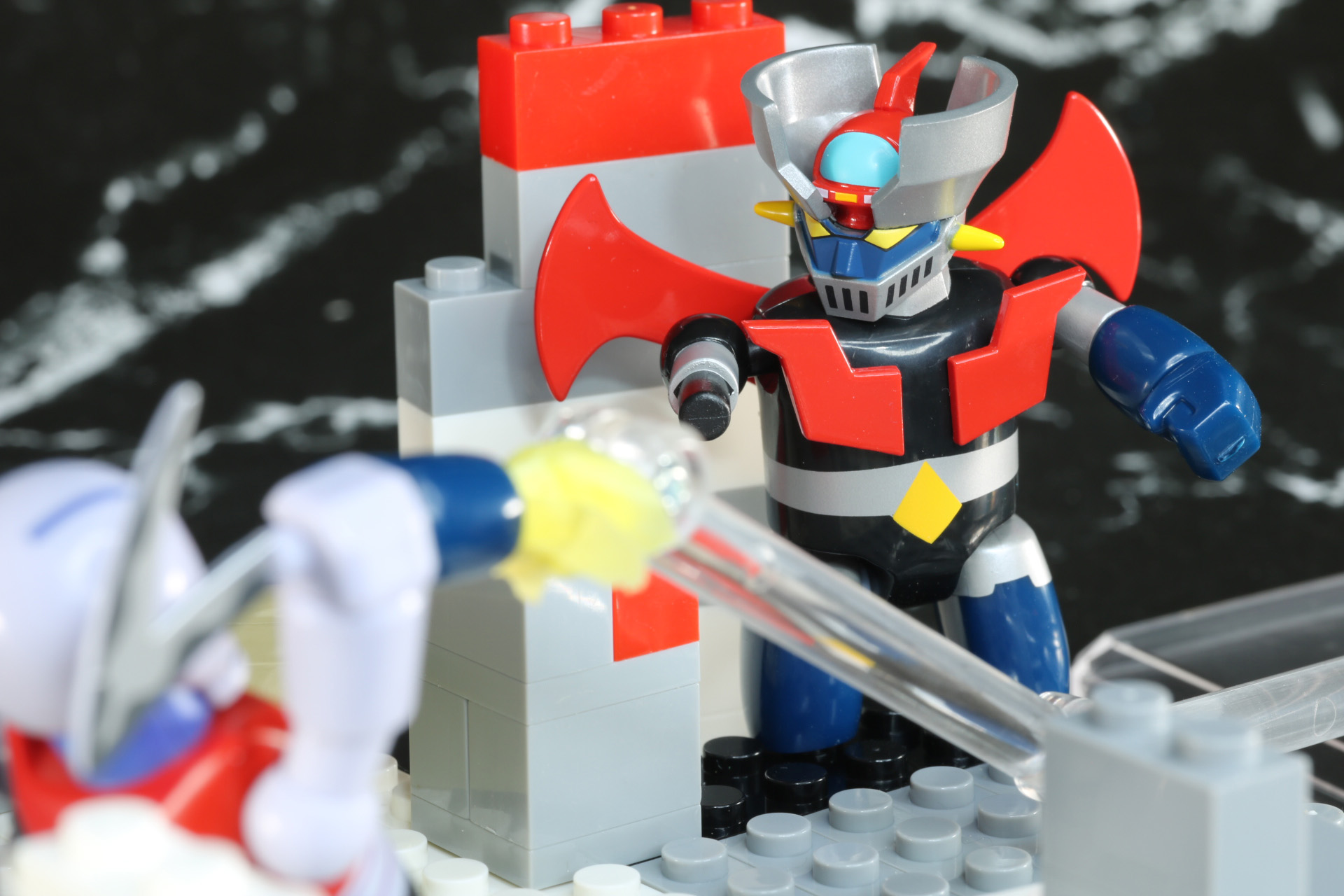 ロケットパンチ！