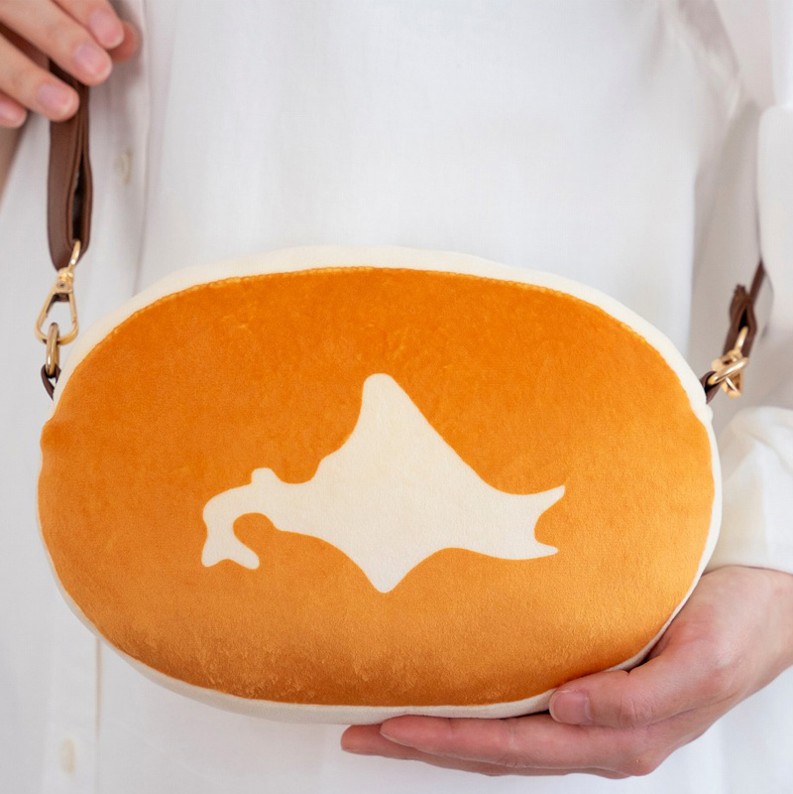 北海道チーズ蒸しケーキそっくりのふわふわポーチ