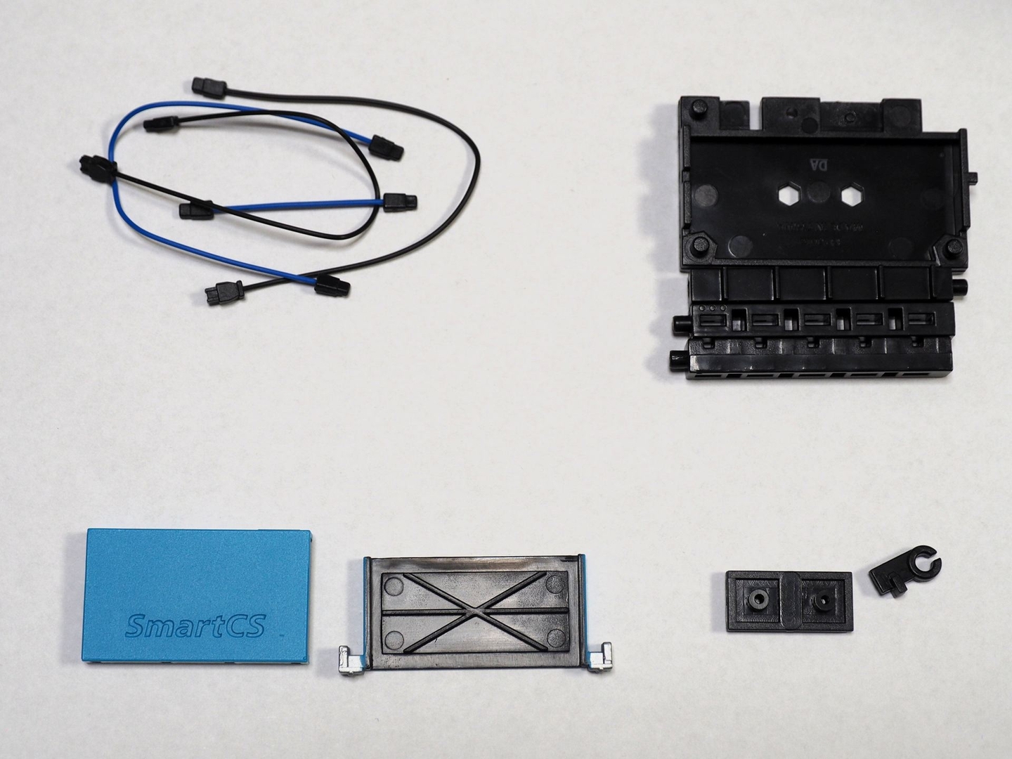 「SmartCS NS-2260」本体と付属品
