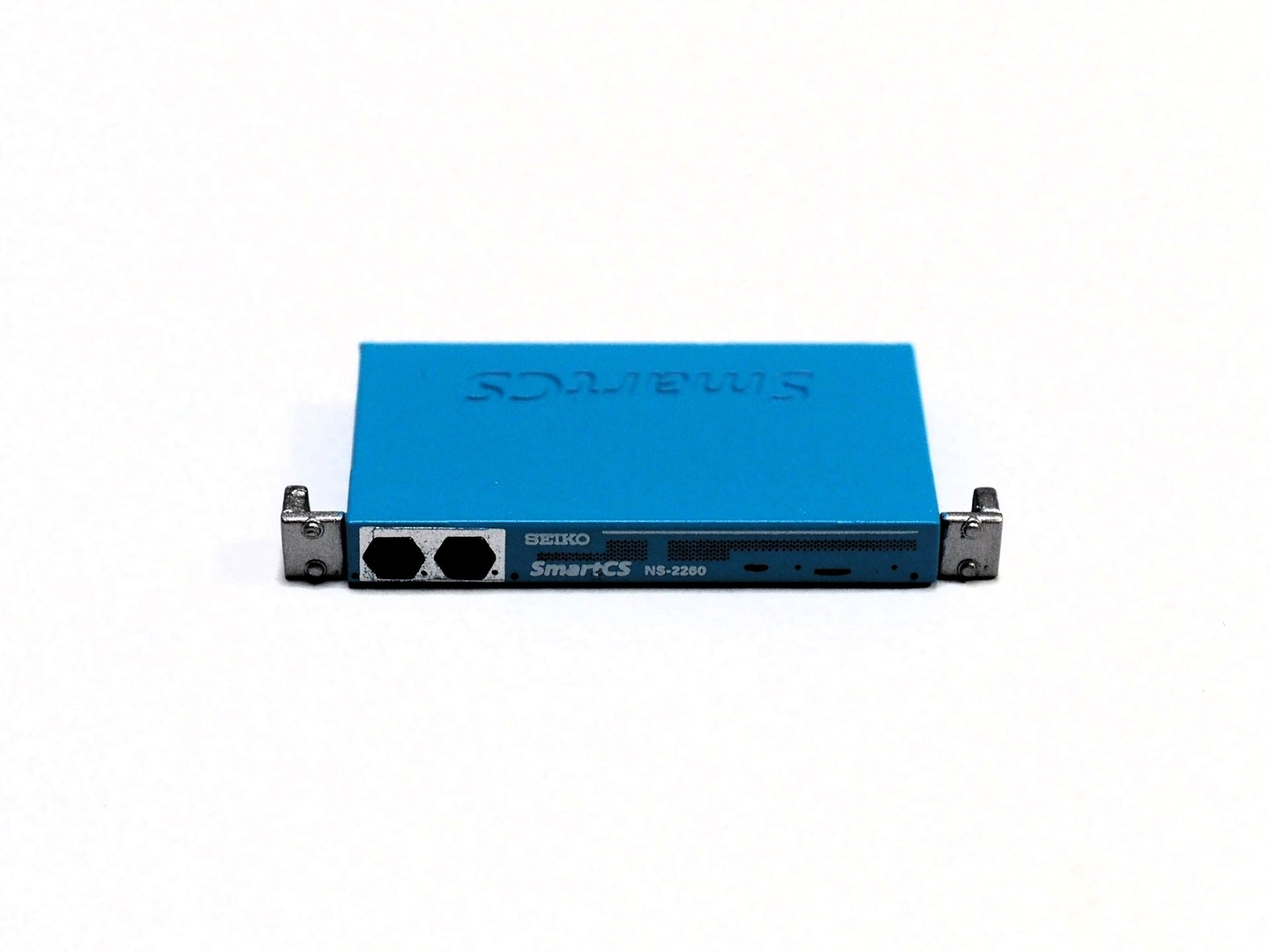「SmartCS NS-2260」のミニチュアは耳のパーツと本体部分が分かれているため、前後を反対にしてラックに収納することもできる