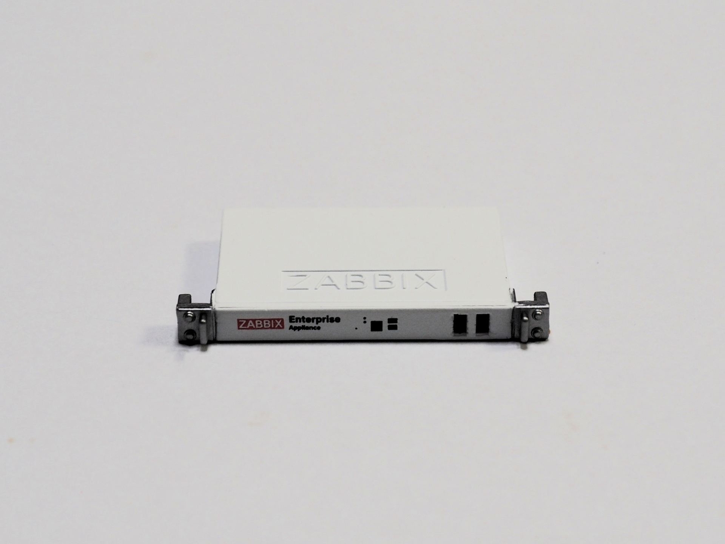 「Zabbix Enterprise Appliance ZS-7700」本体