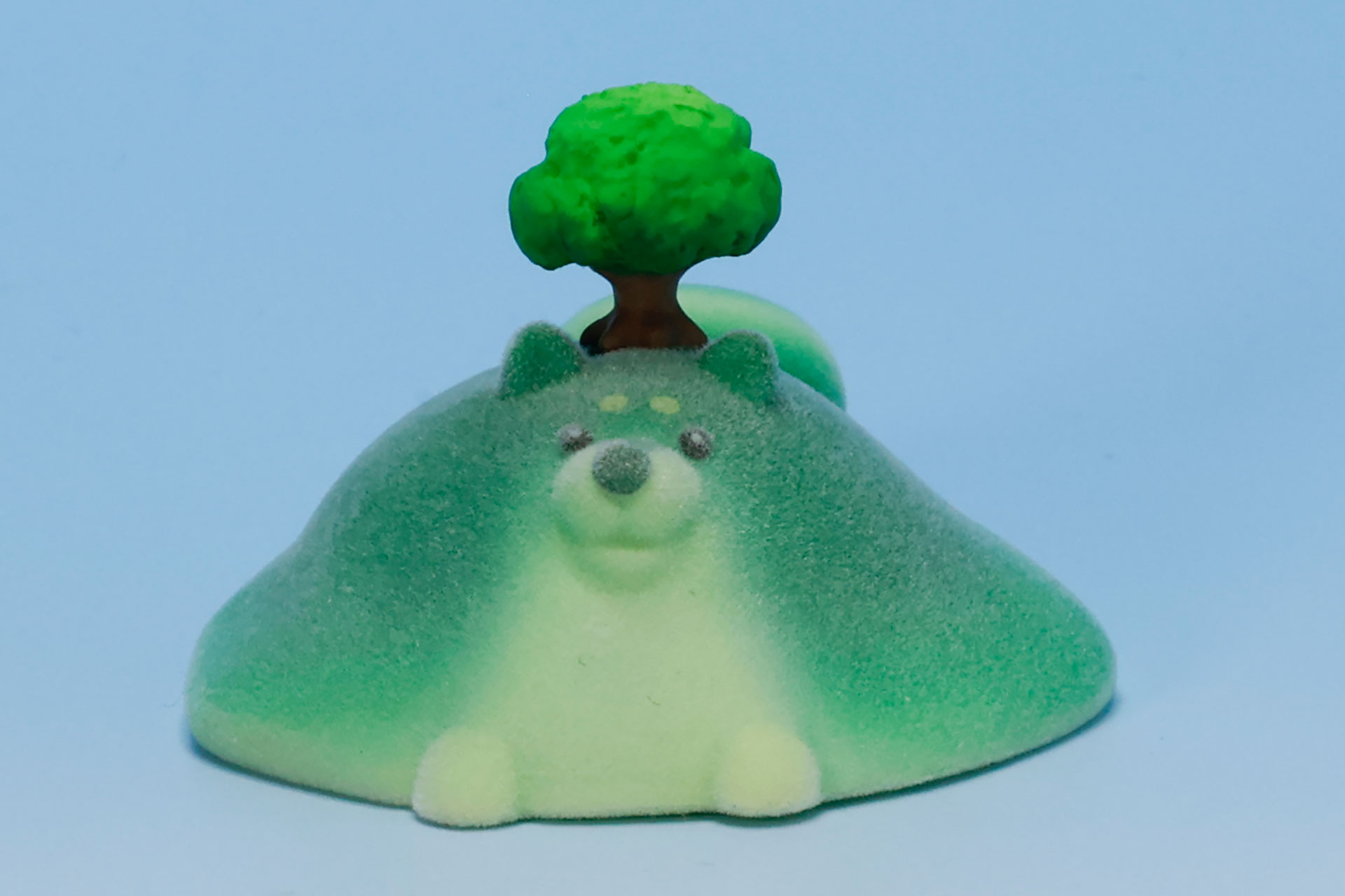 こちらが「2丁目の芝犬（新緑）」だ