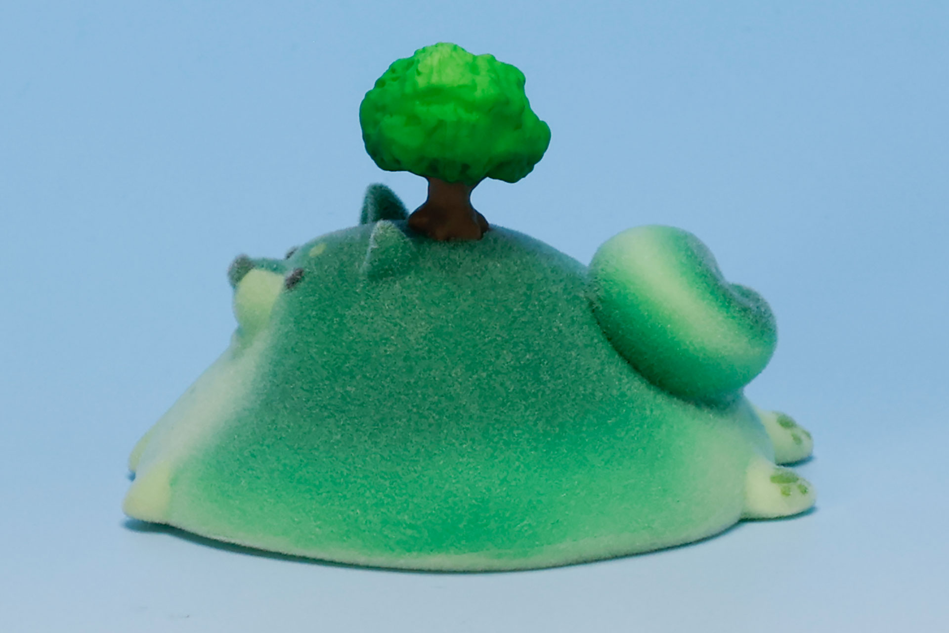 芝生の丘のようだ