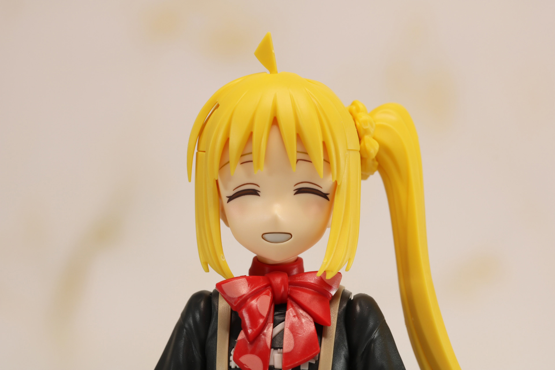 「笑顔」の印刷済みフェイスパーツ。優しげに微笑む表情で、アニメでも印象的な場面で見せている