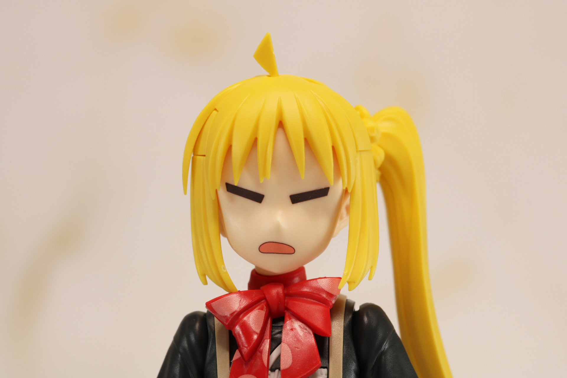 水転写式デカールからコミカルな怒りフェイスパーツ
