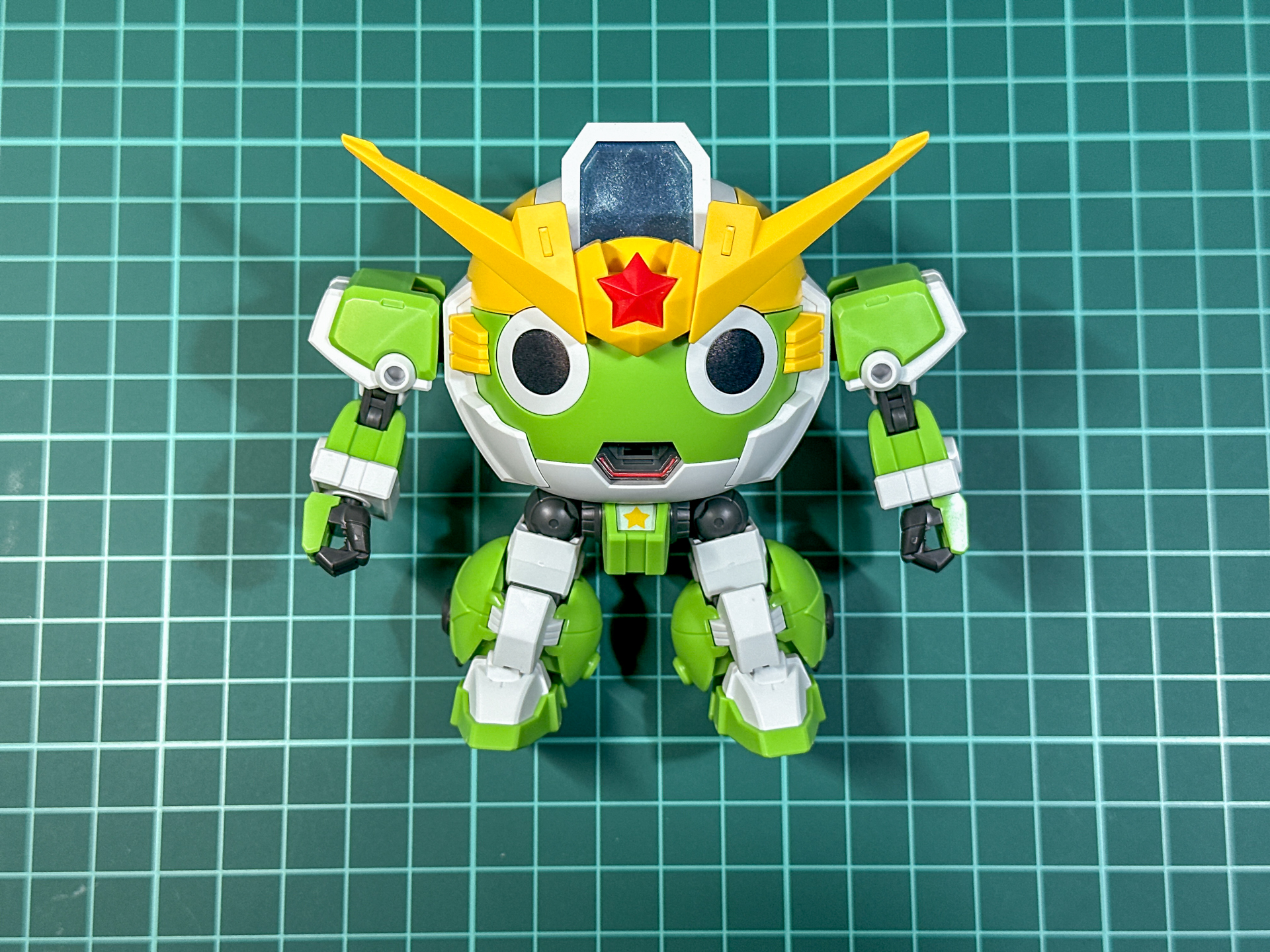 これで「HG Newケロロロボ」の素体は完成しました。次章より各種武装を制作します。