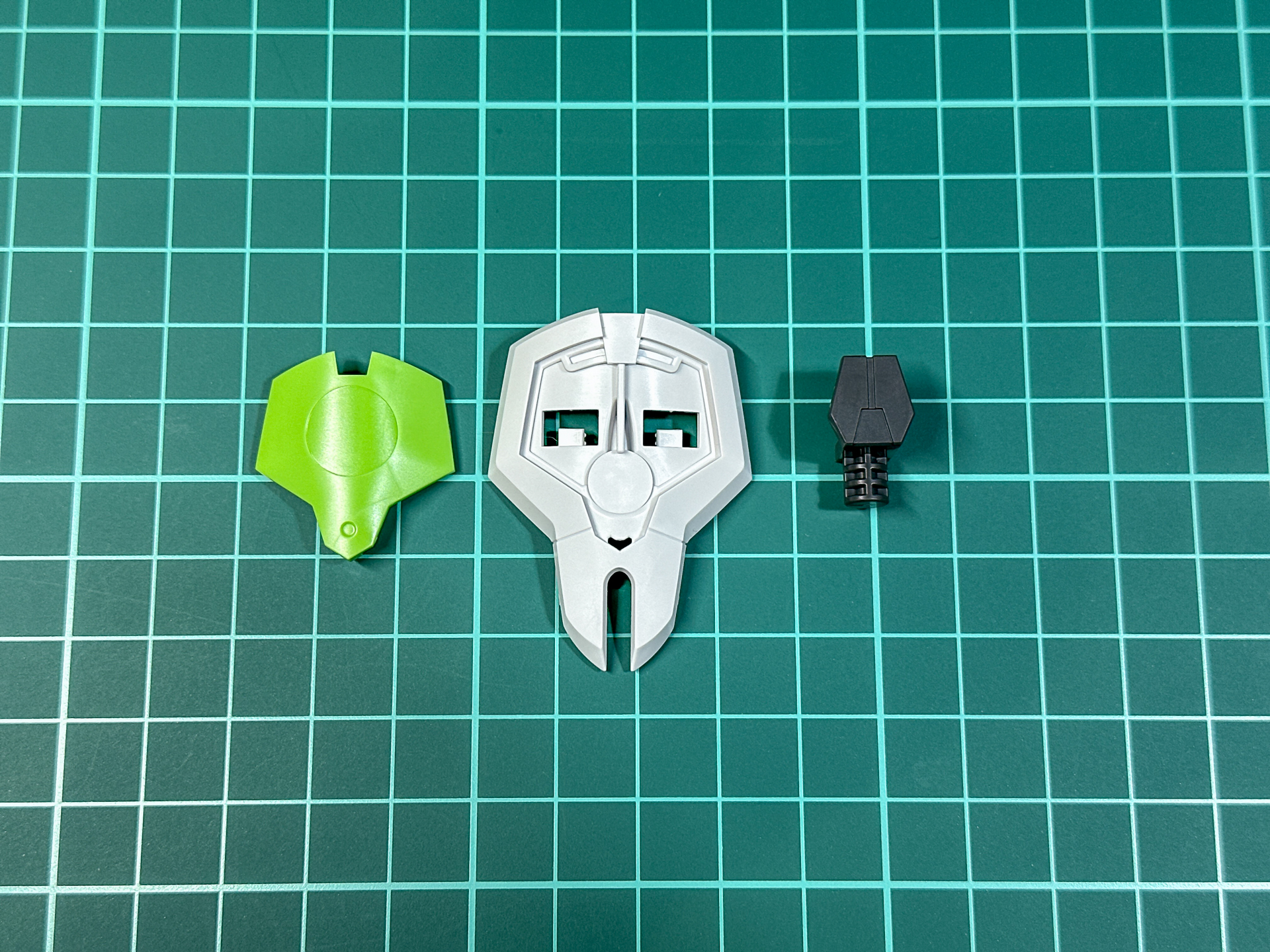 シールドはハンドパーツで保持させます。