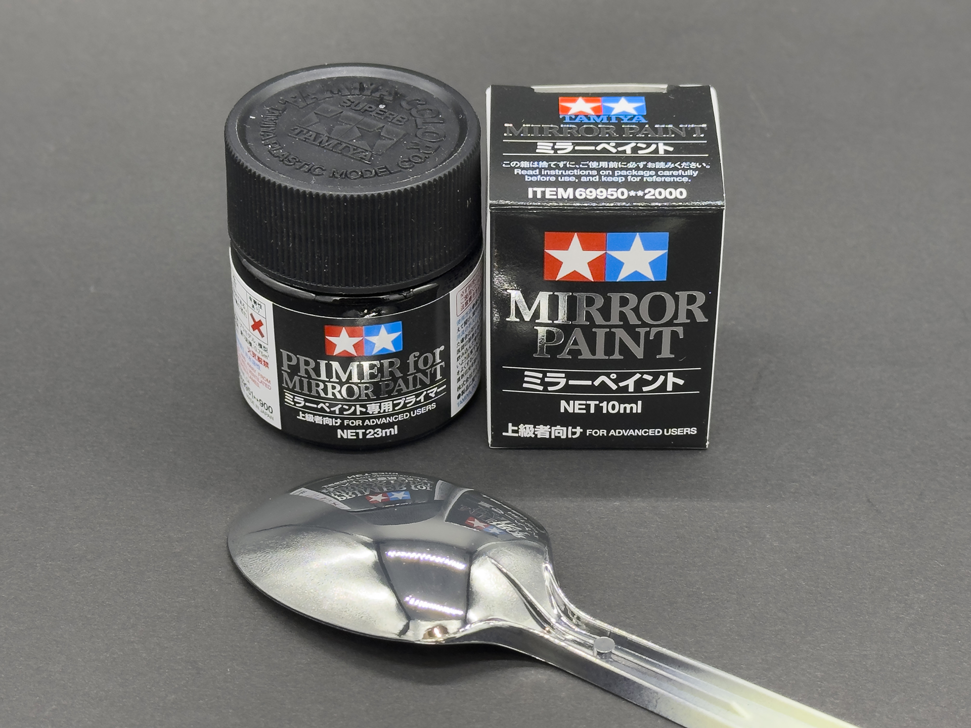 タミヤから新感覚のメッキ調塗料が登場です
