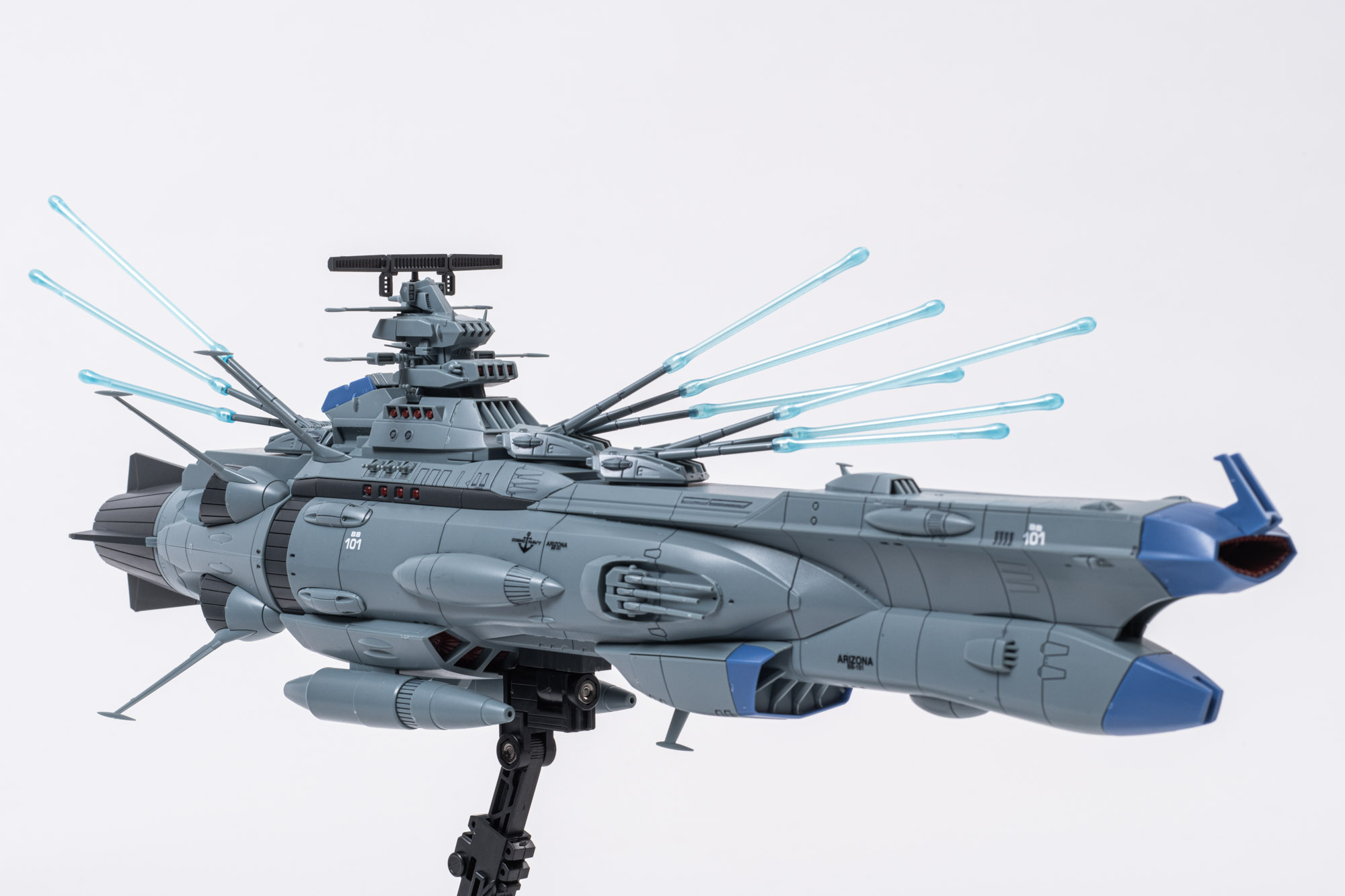 エフェクトパーツを装着すれば砲撃シーンも再現可能だ。