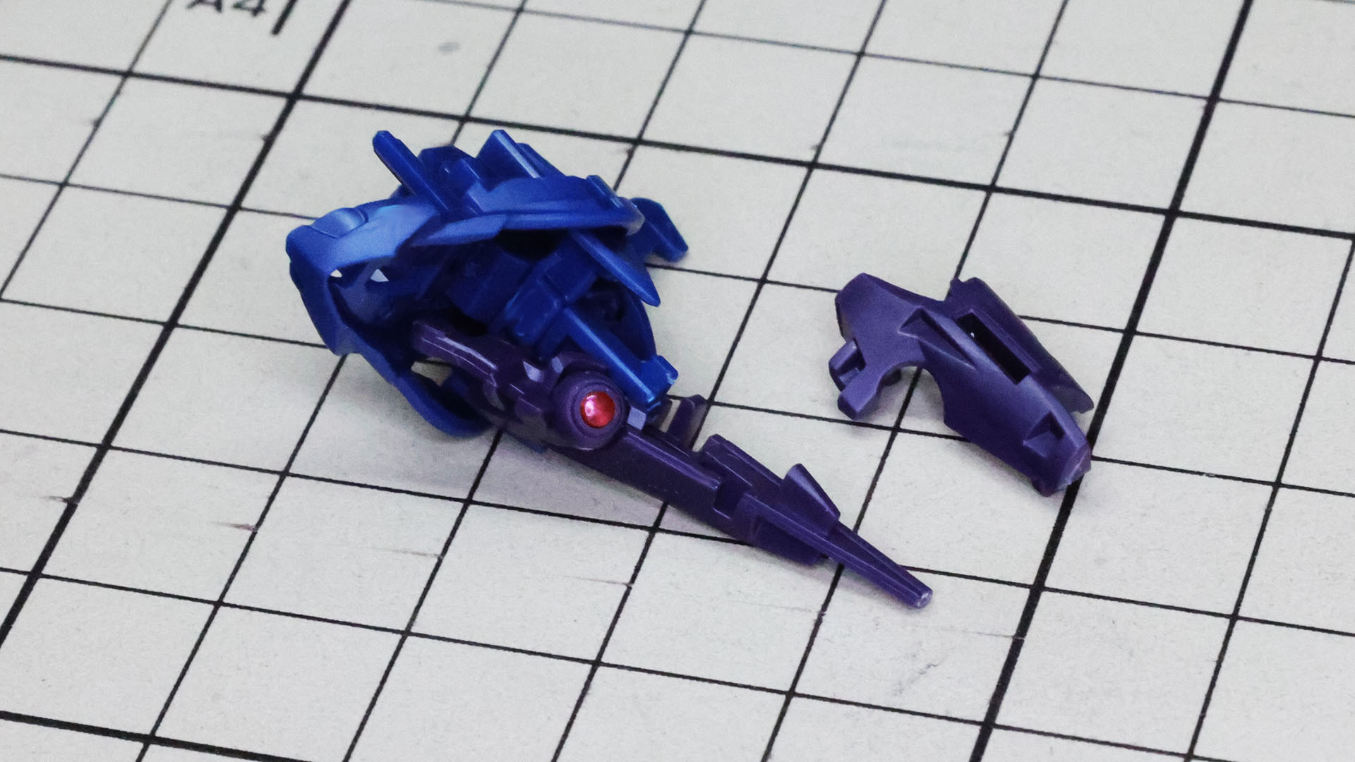 そのボールを側頭部メカで挟んでいきます