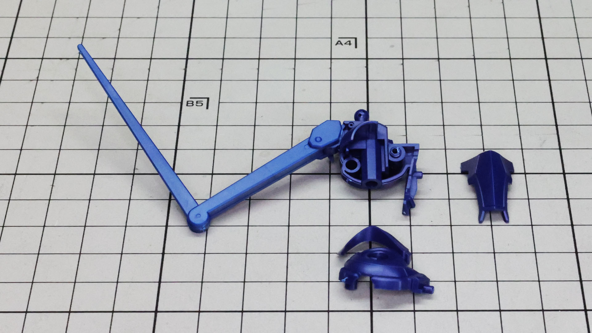 メカフレーム的な部分にはスタンド接続用の軸穴があります