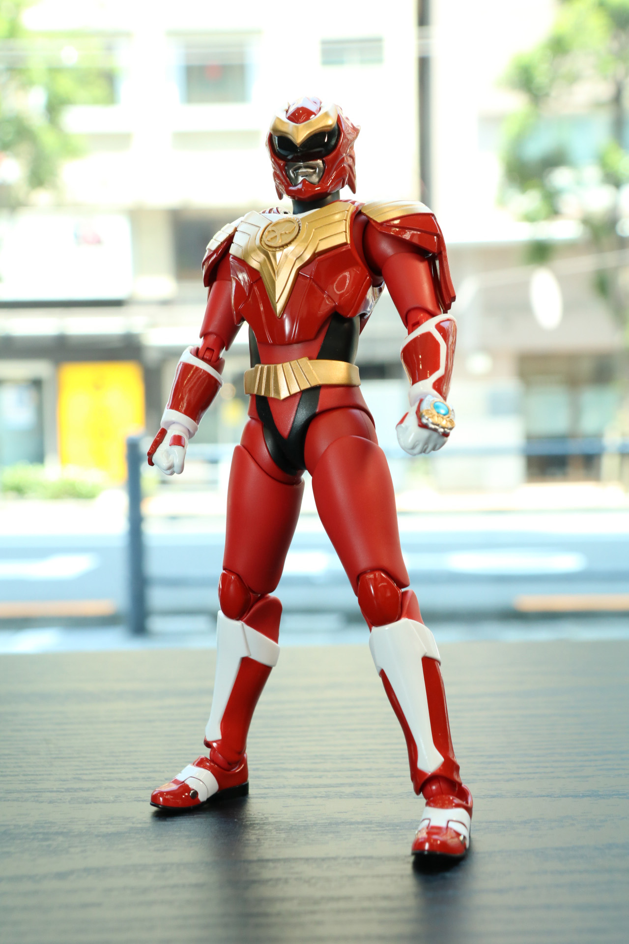 PVC＆ABS製。サイズ：全高約150mmのアクションフィギュア