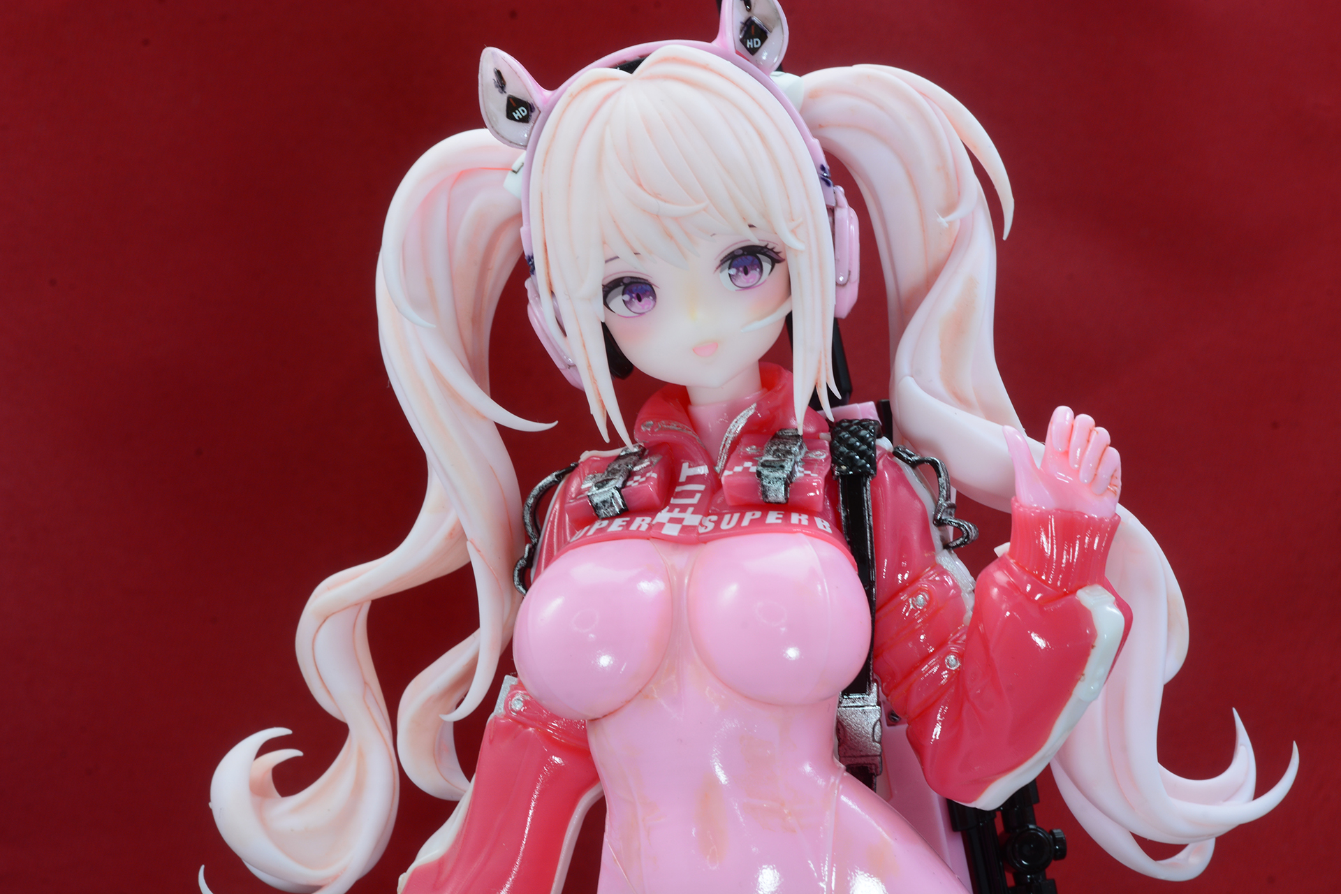 未塗装でもかわいらしく組み上がる「アリス プラモデル」。今回は部分塗装、スミ入れ、クリア吹きで」その魅力をさらにアップさせた