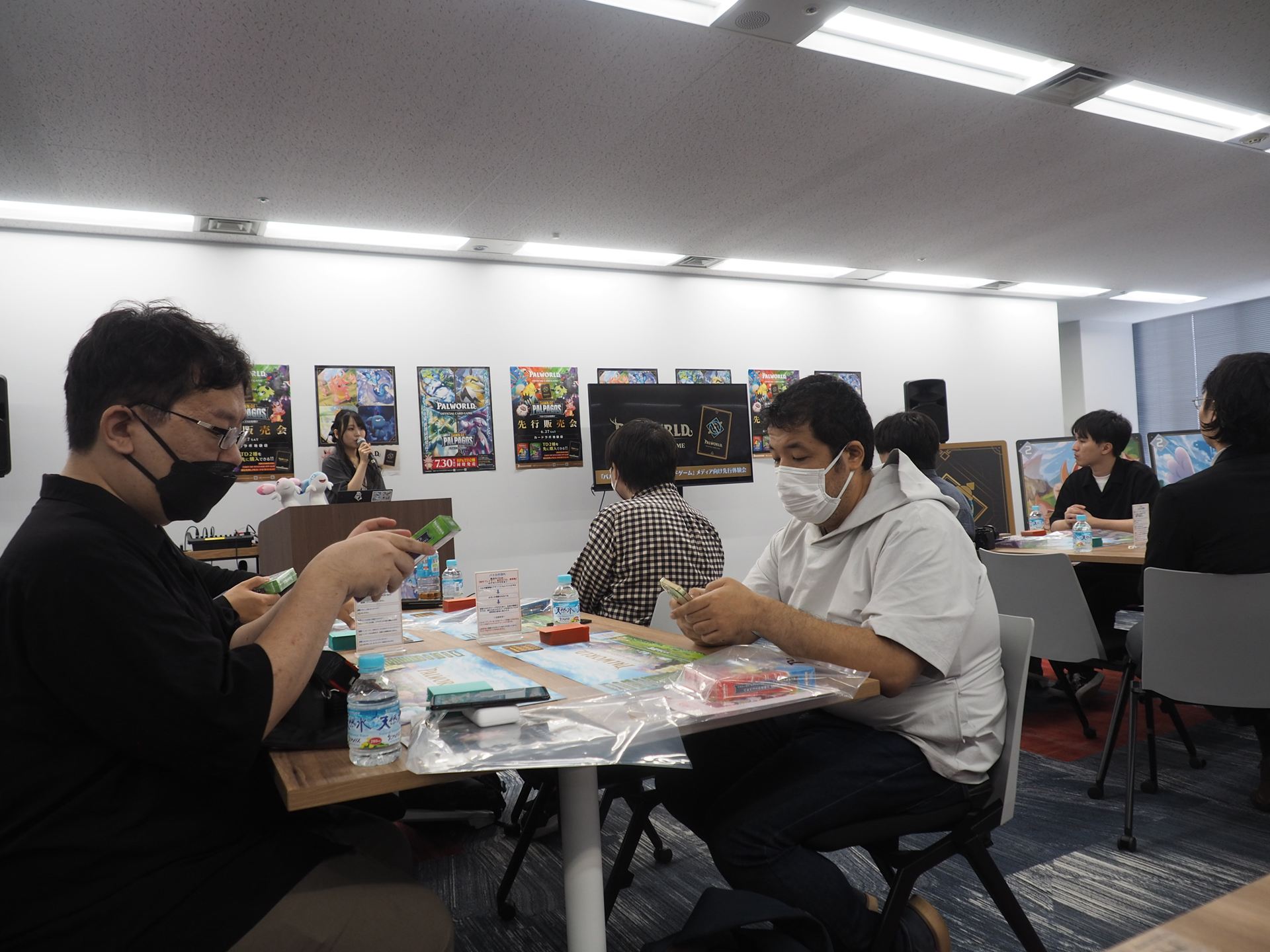 「パルワールド オフィシャルカードゲーム」メディア体験会の様子