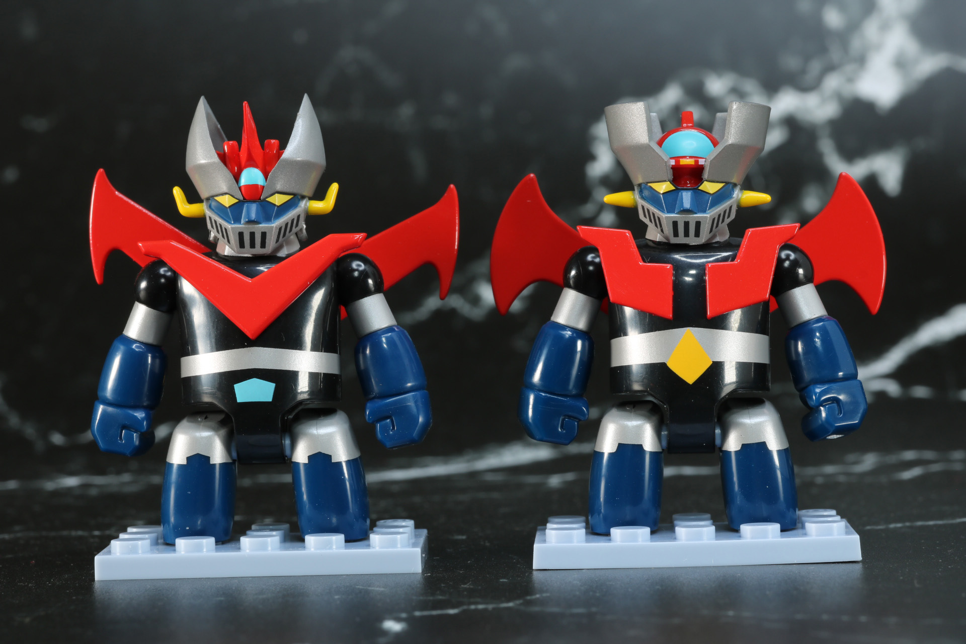 6月に発売された「BRICKROID マジンガーZ」（別売り）と比較