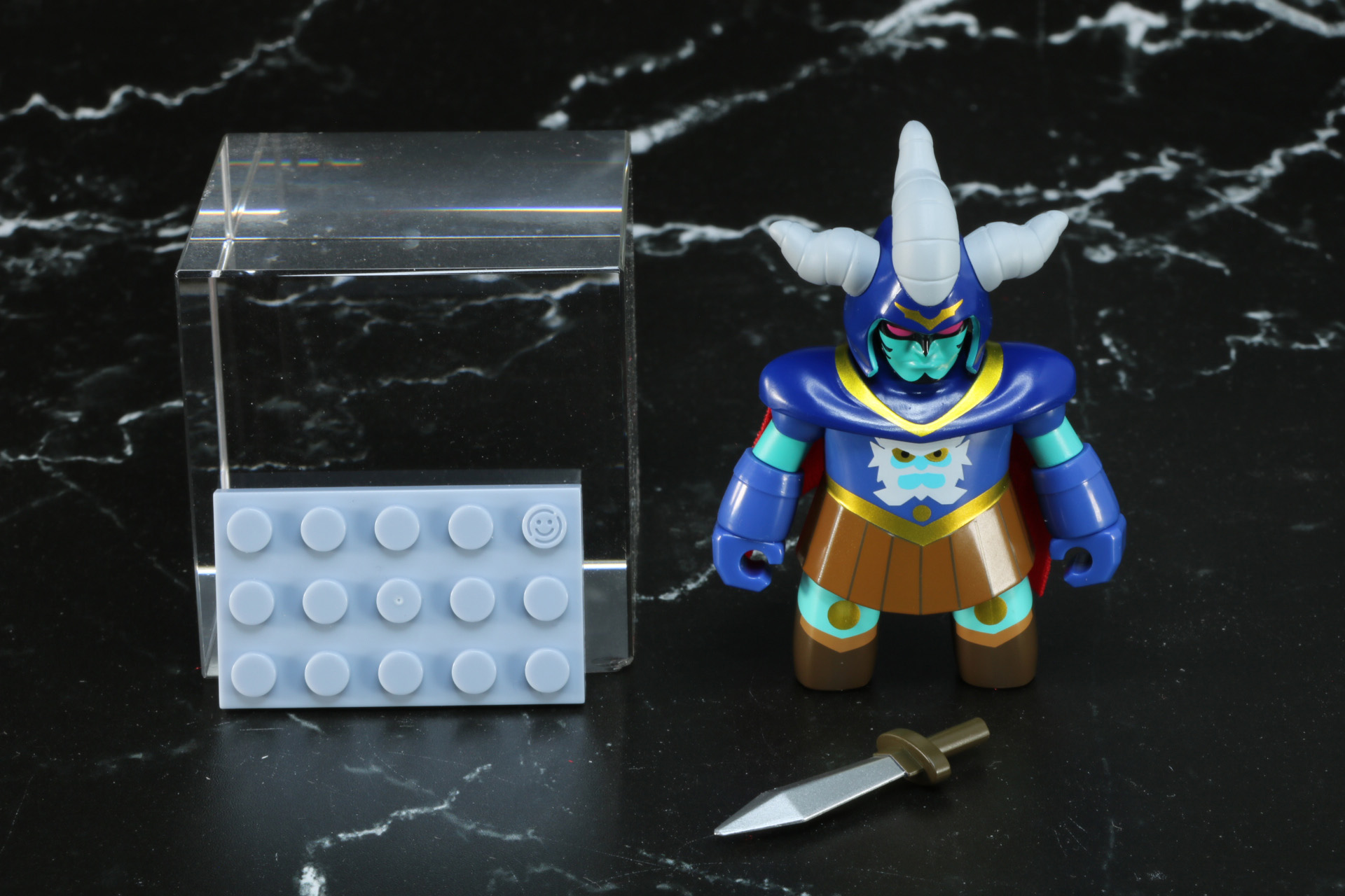 「BRICKROID 暗黒大将軍」内容物