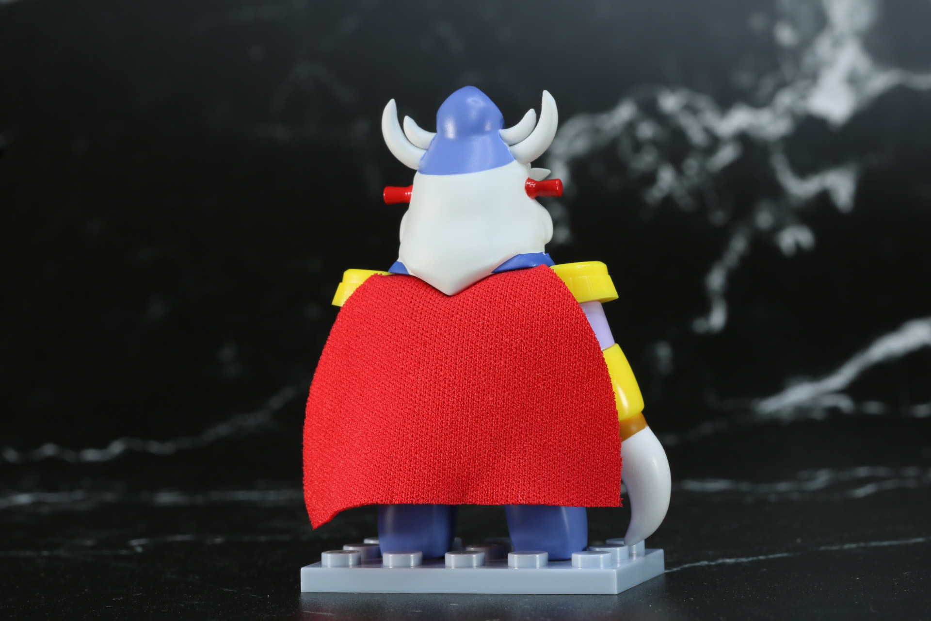 背面