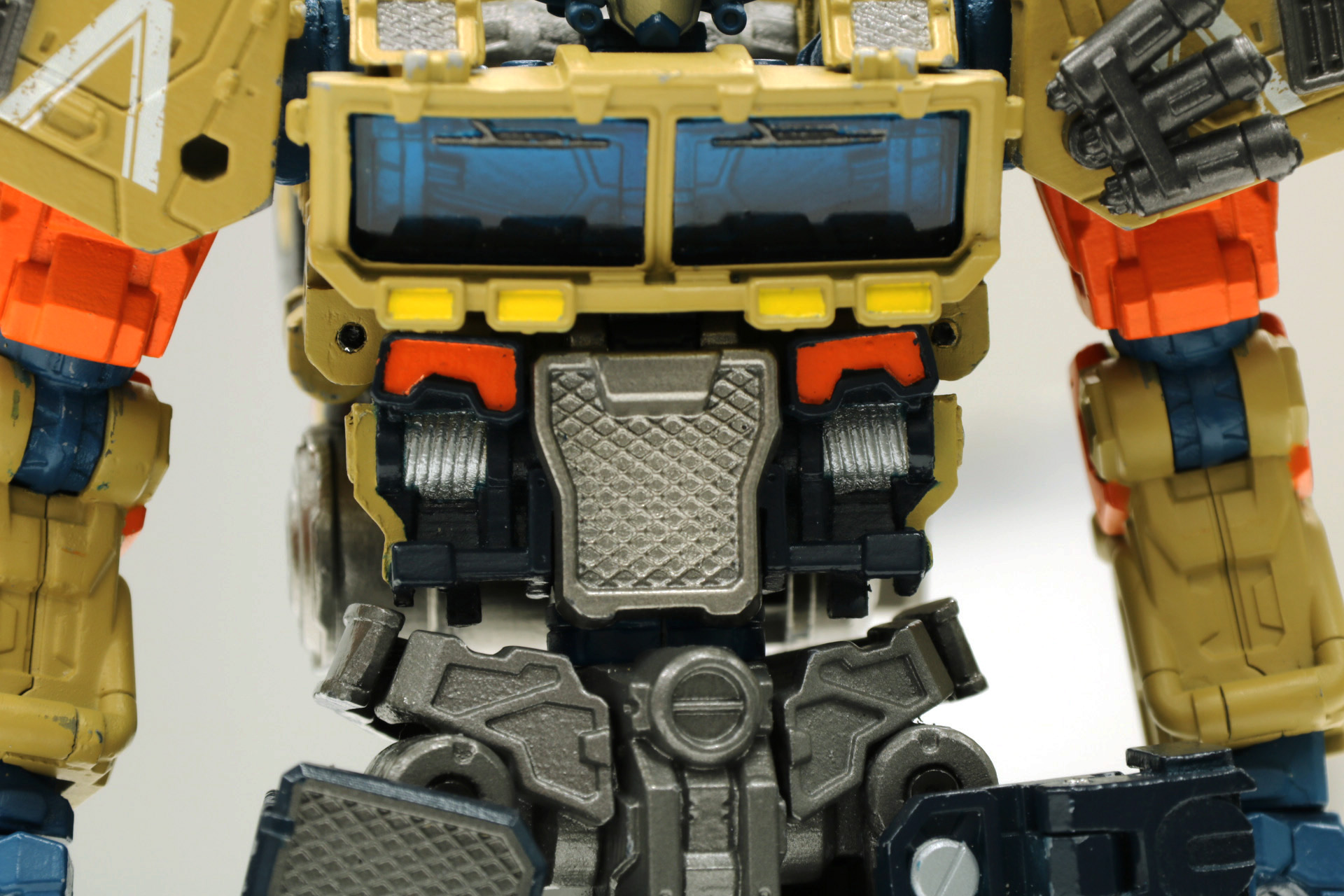 ロボットモードでは腹部となる
