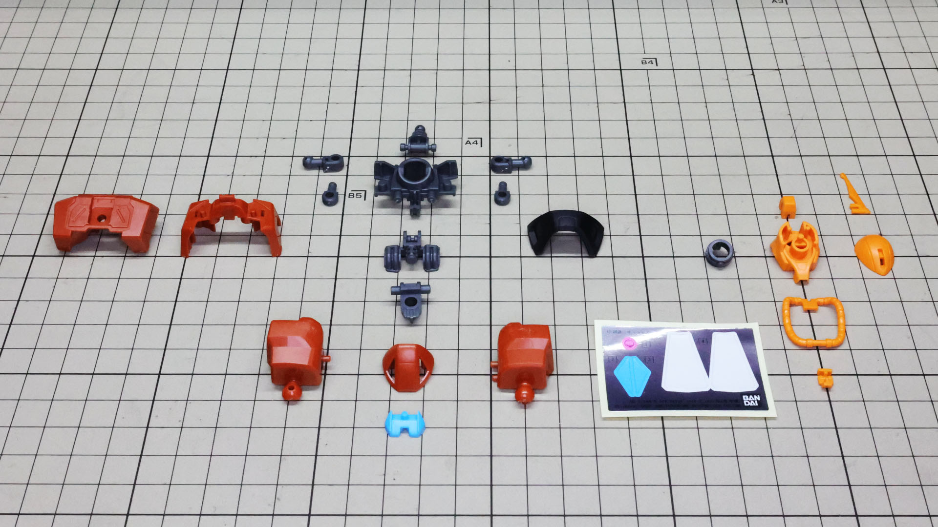 胴体部のメカフレームと簡単組立実現の頭部に注目！