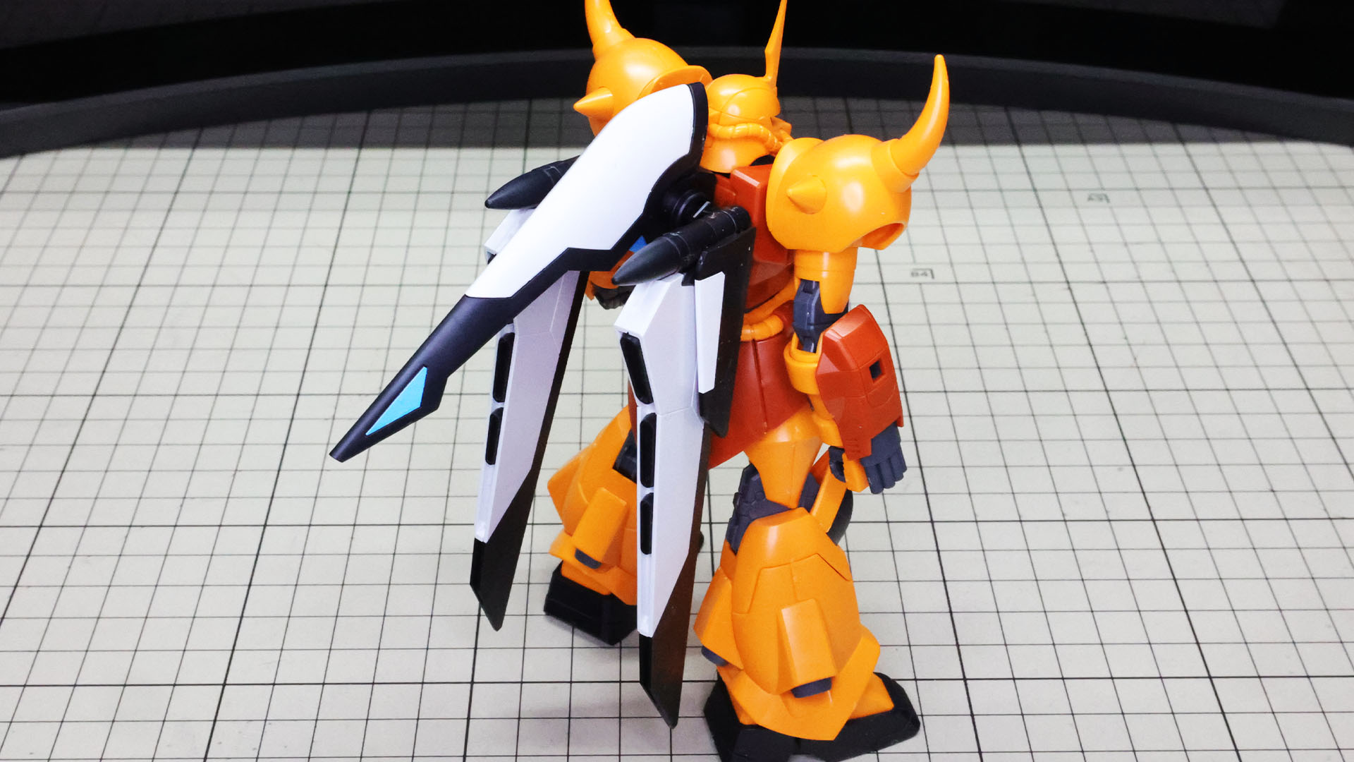 グフイグナイテッド本体に装備させました。存在感があります！