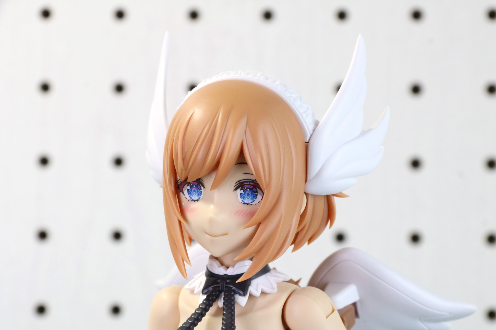 ウィライズモードの翼ユニット。軸受けがある小さい翼を組み立てる