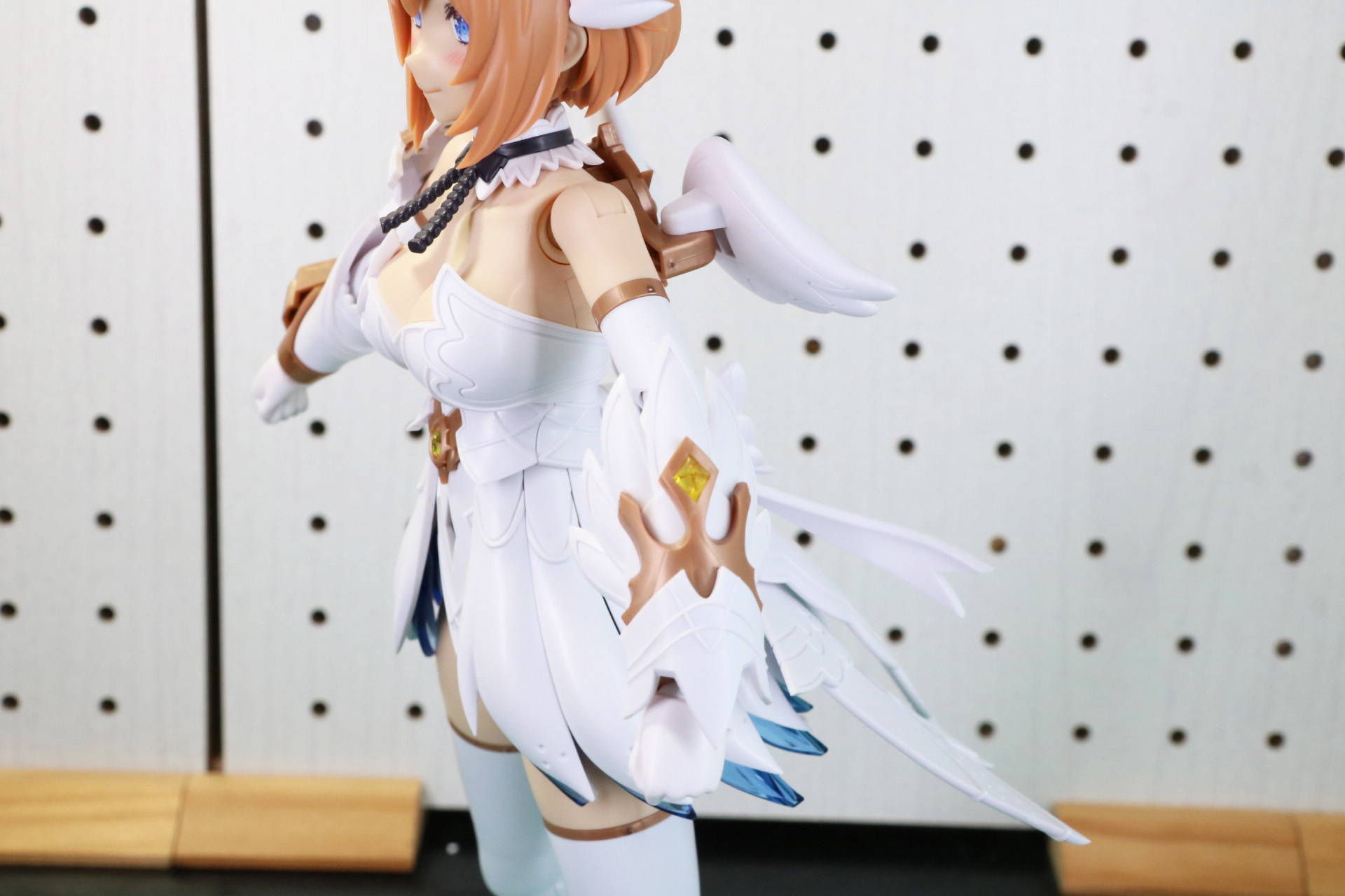 右肩のアーマーパーツ