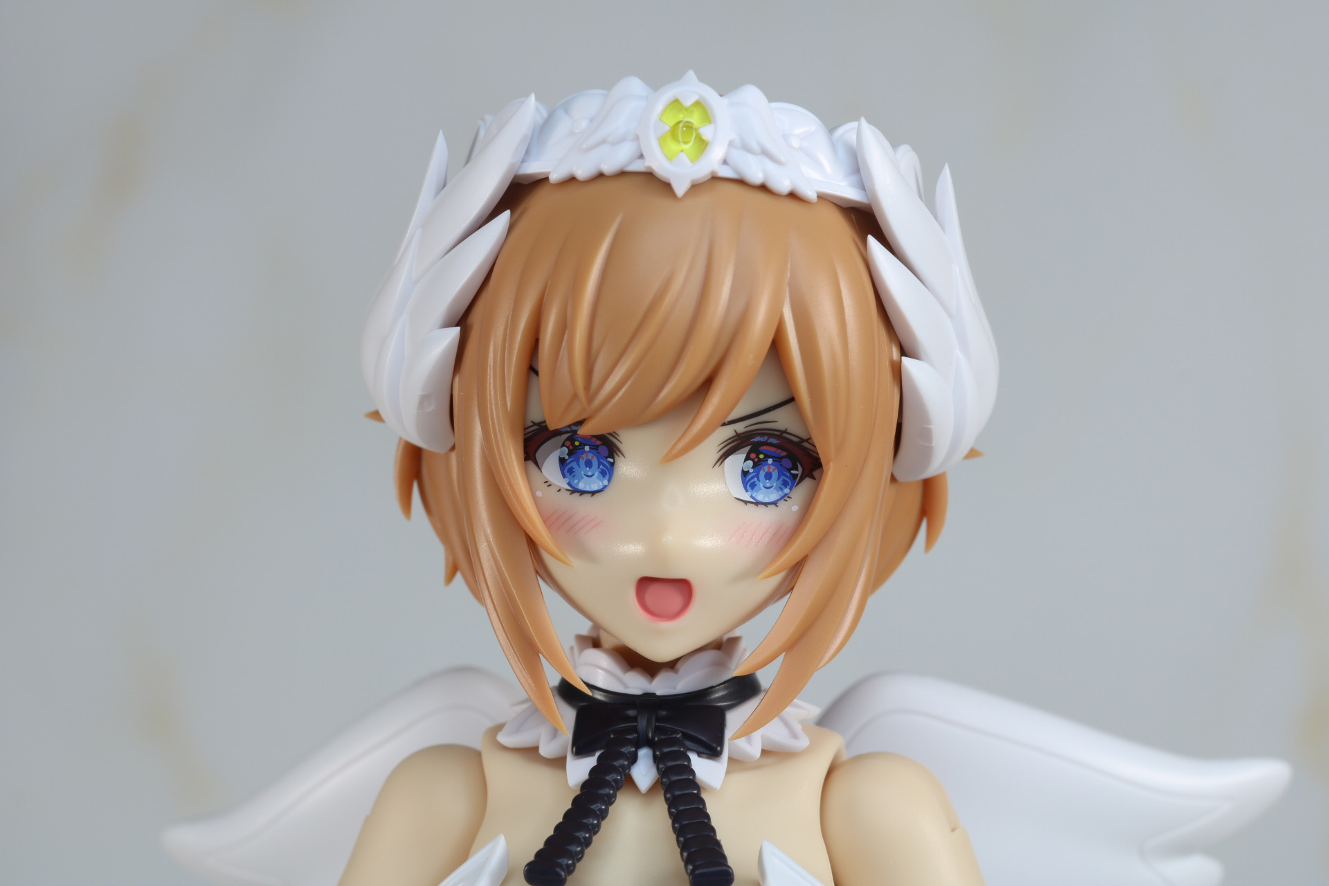 戦闘向けのキリッとした表情パーツ