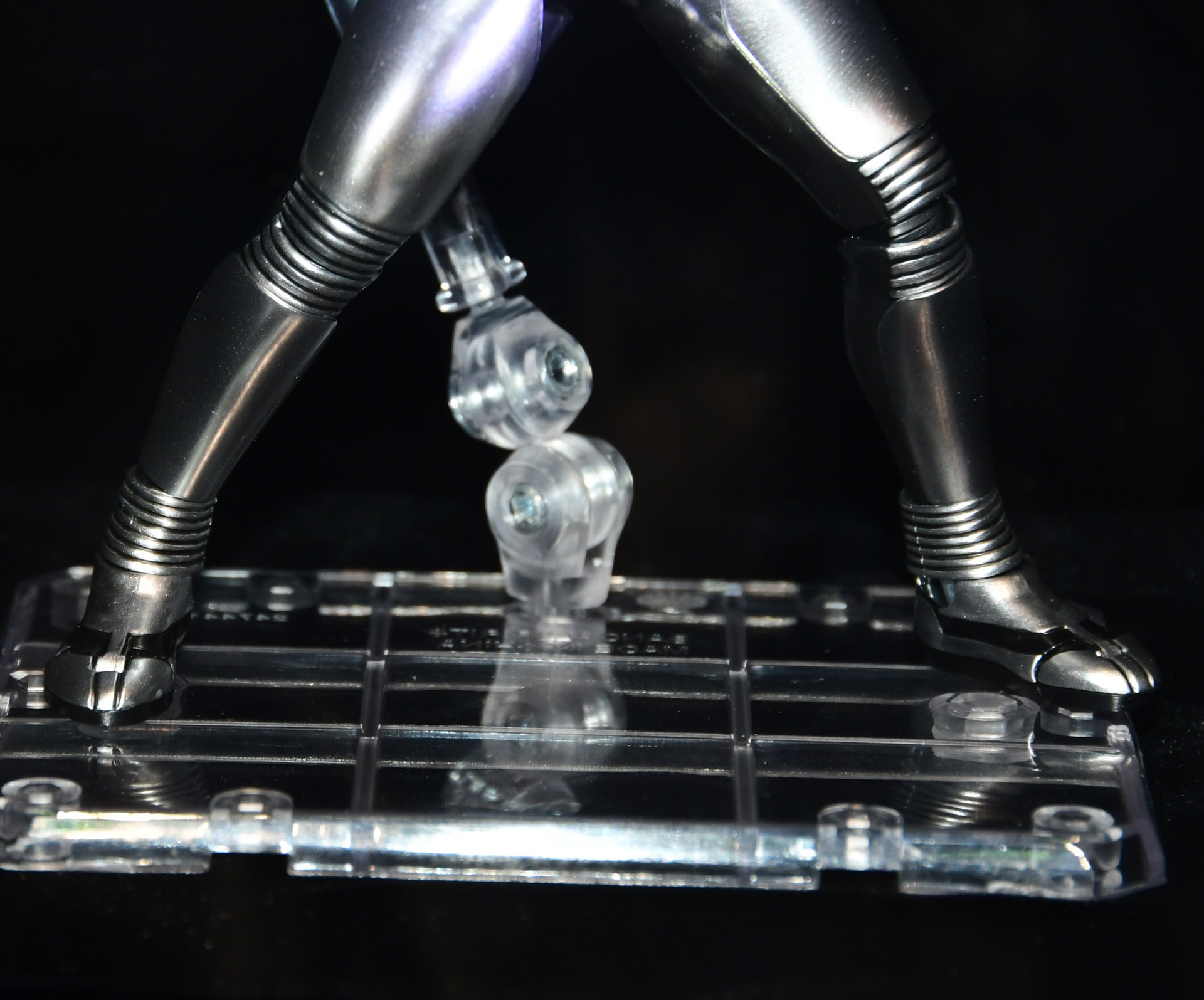 ギャバンは膝や足首に蛇腹状の意匠がある。アクションフィギュアでこれらをどう表現するかも注目したい