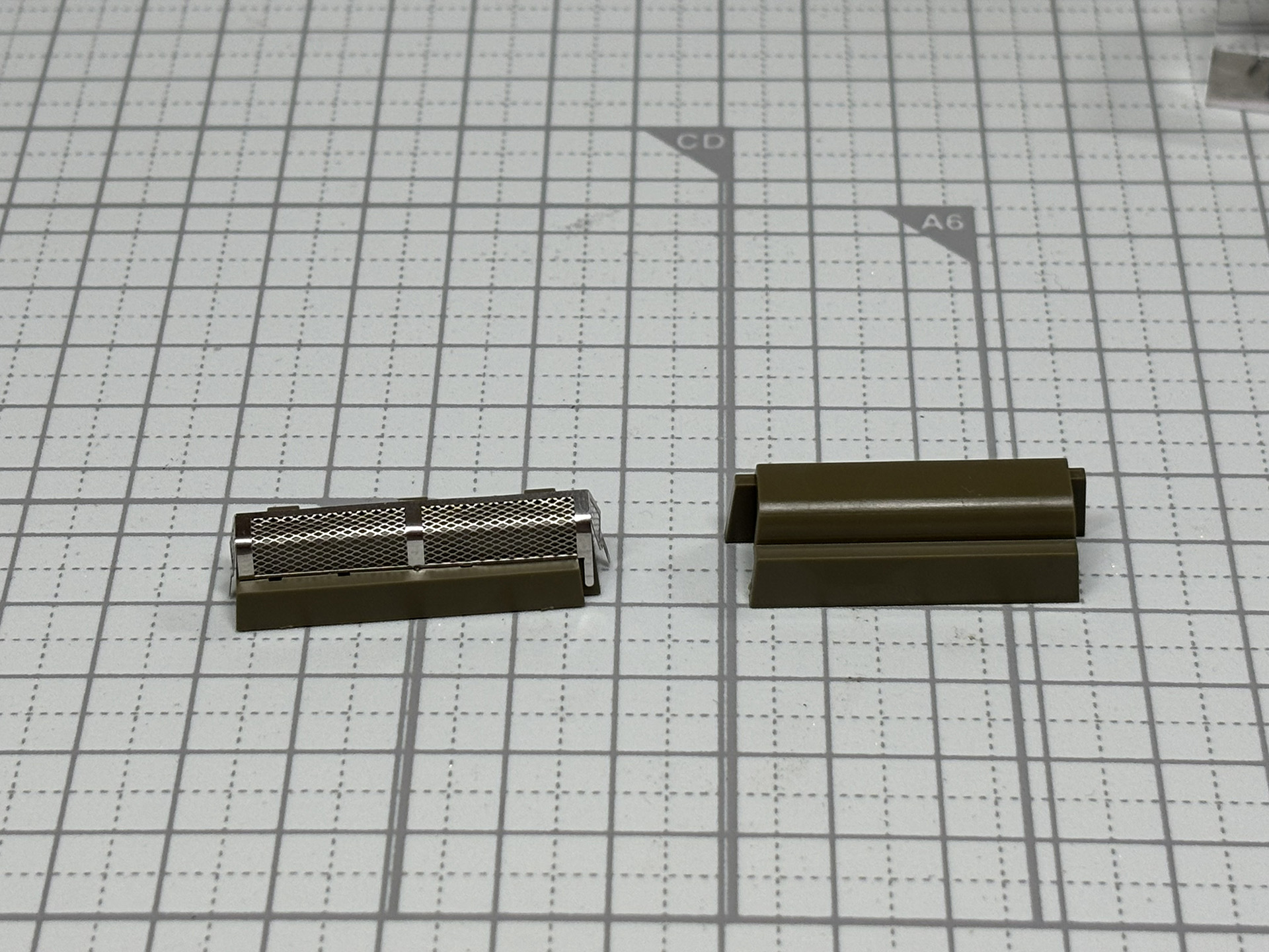 エッチングパーツは治具で成型する