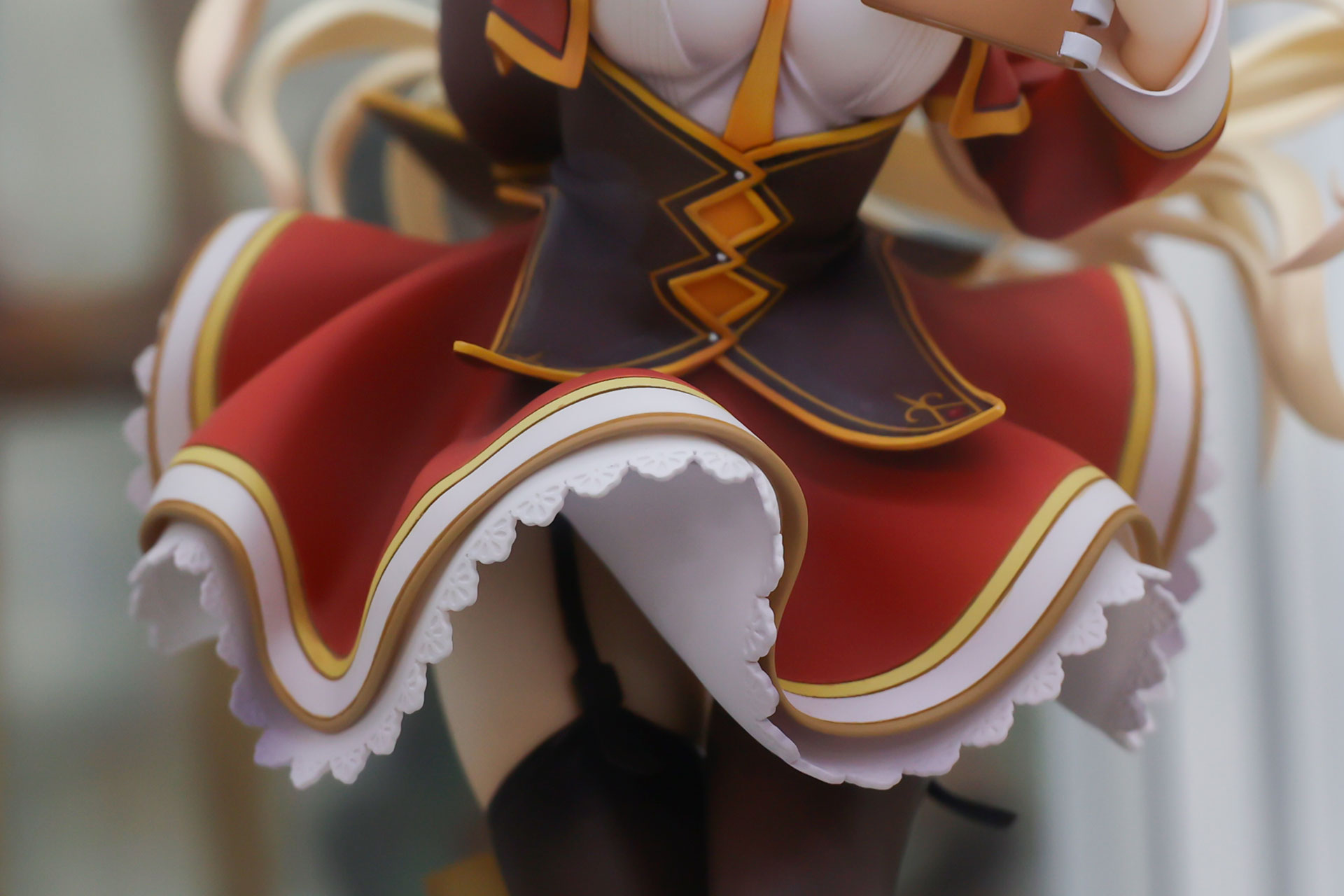 フリル部分も丁寧に作り込まれている