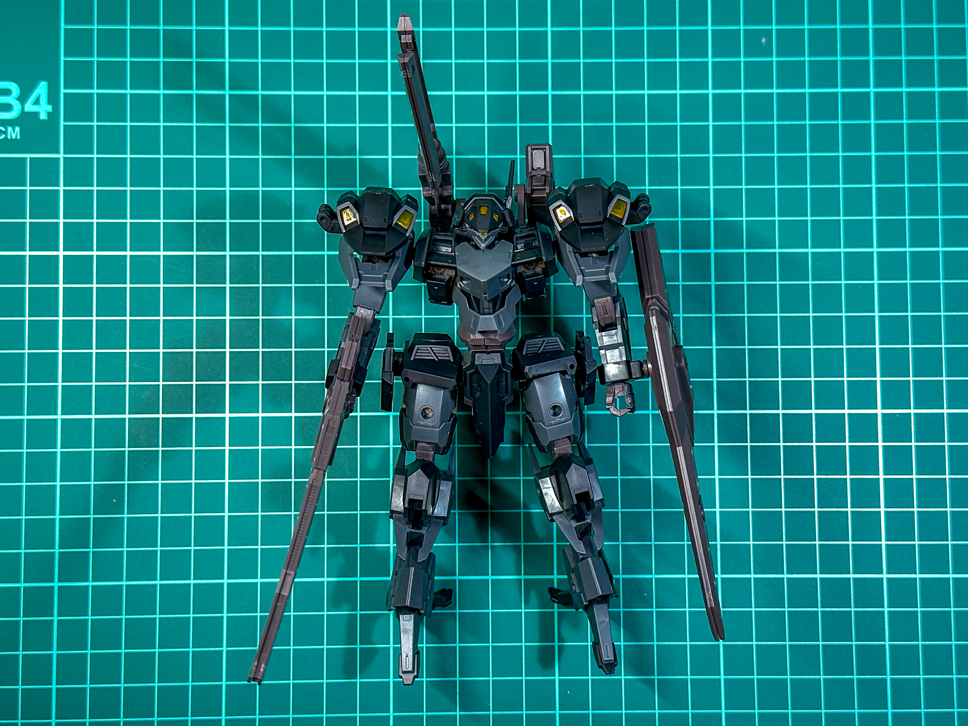 「ゼノヴァルト」が完成しました。次章より完成した機体を見ていきます。