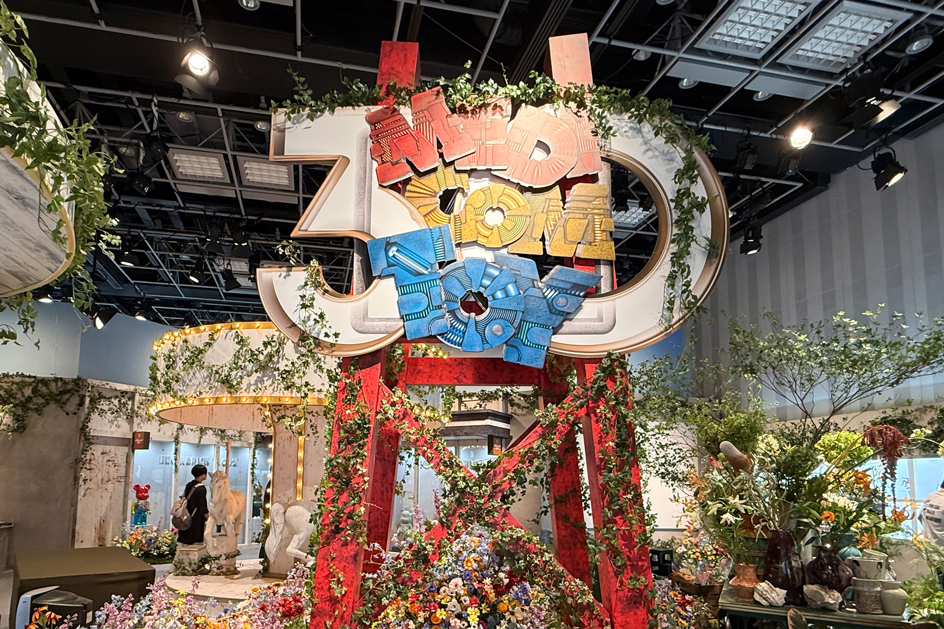 「MEDICOM TOY 30th ANNIVERSARY EXHIBITION」は「100年後の世界」がコンセプト