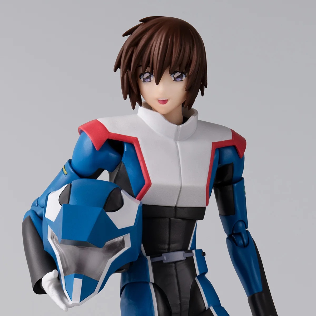 付属のヘルメットパーツは、交換用顔パーツを外すことで、ヘルメット単体として使用する ことが可能。