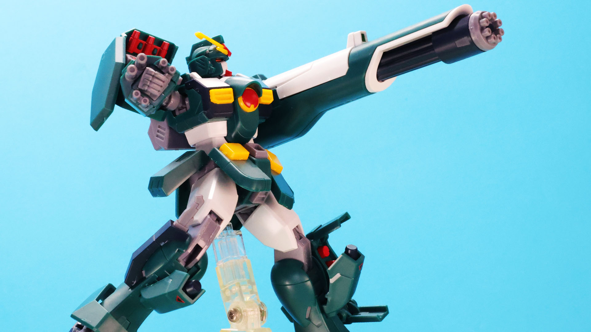 左腕を内装する銃火器！たまらない装備です