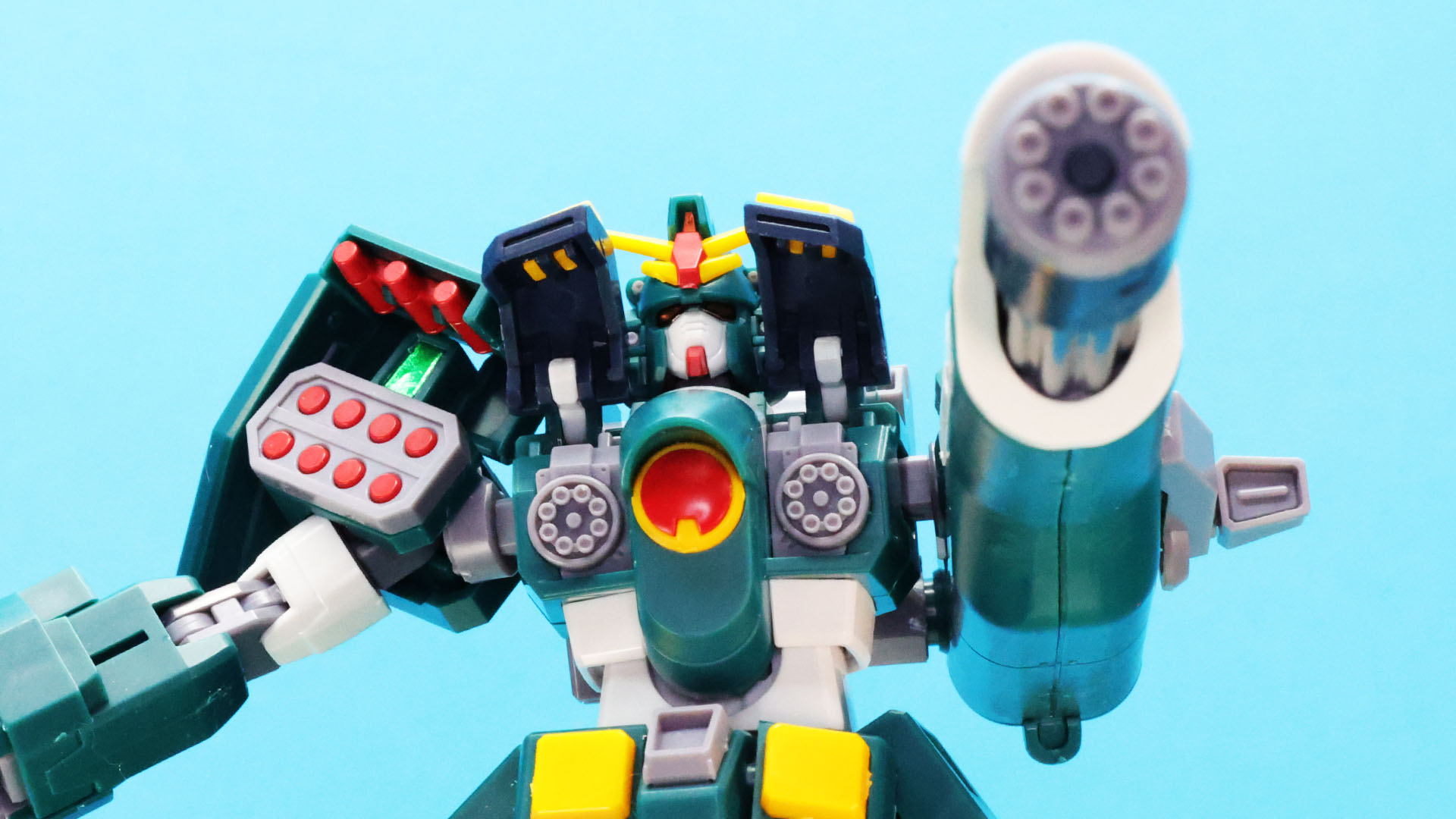 各部ハッチオープン、ミサイルとガトリング一斉射！