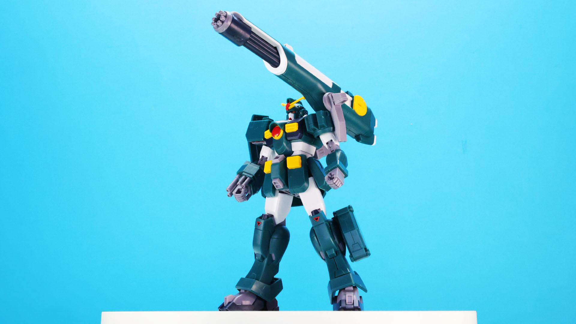 キットの構造を生かしてインナーアームガトリングのアームを肩乗せにもできます