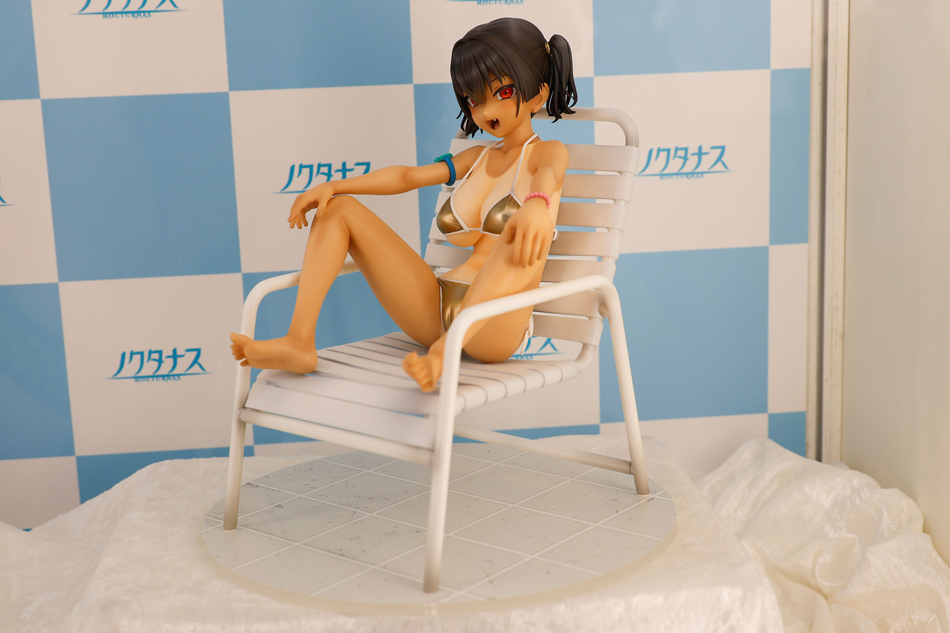ノクタナスより発売予定の1/5スケールフィギュア「佐々城柑奈 金ビキニ ver.」