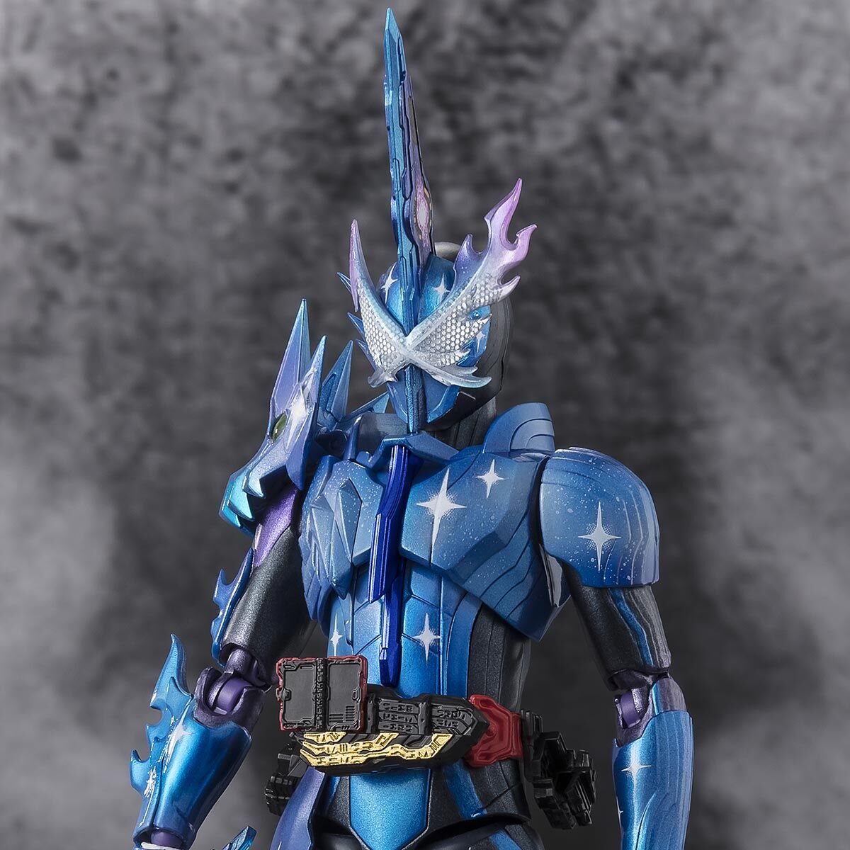 「S.H.Figuarts 仮面ライダークロスセイバー」