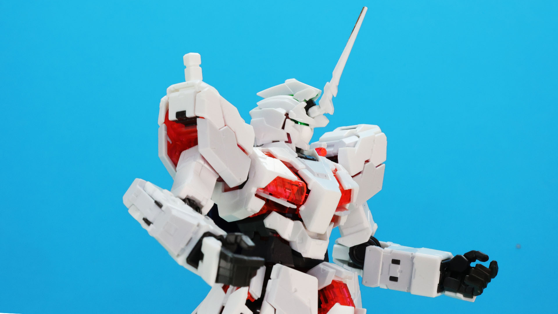 ガンプラになったらいろんな角度から見られるのがいい！