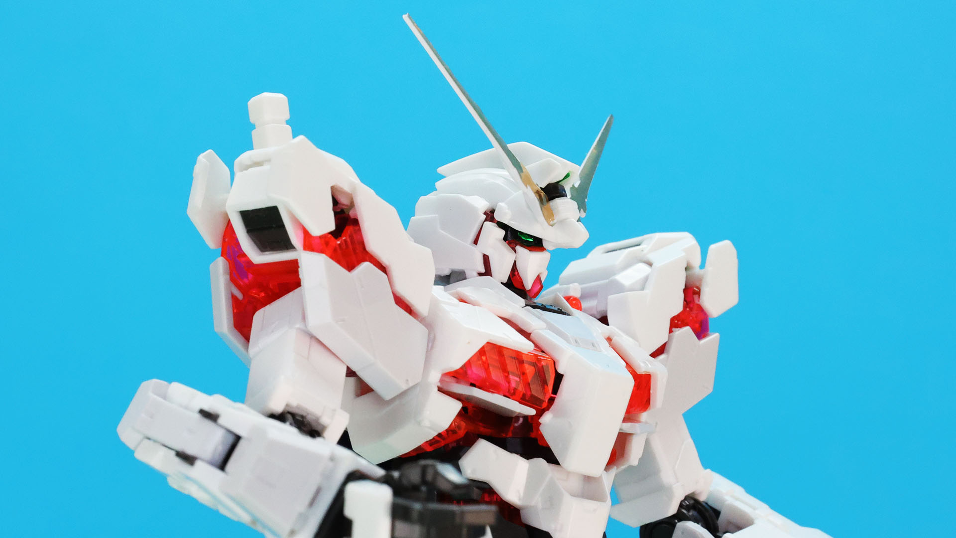 肩アーマーも変形しました