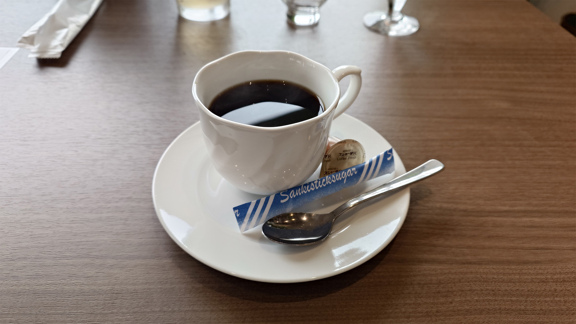 食後にはコーヒーもいただけます。食前から食後まで大満足です
