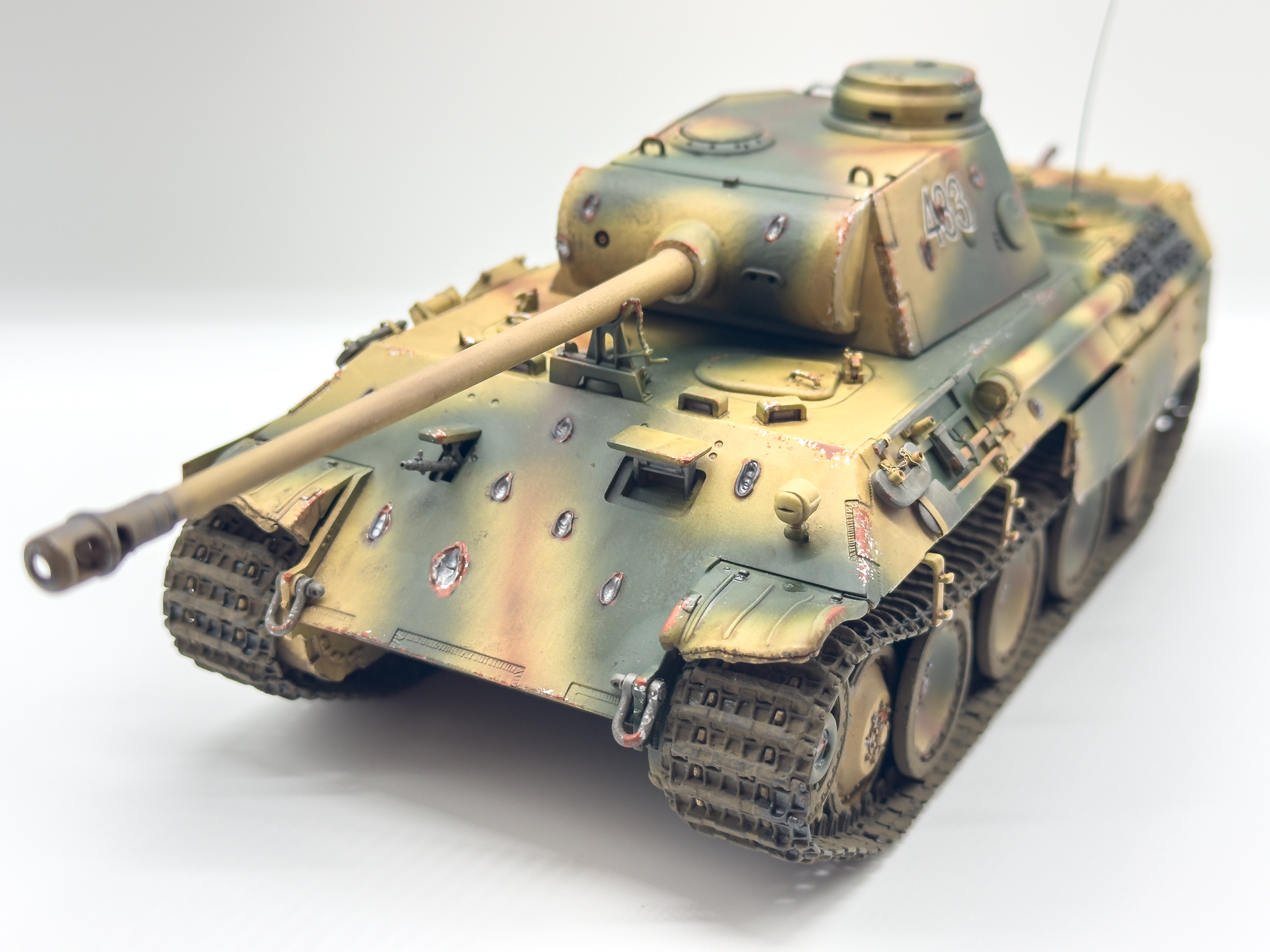 「クルスクの戦い」に参加した車輌をテーマに、バトルダメージを意識して各種ウェザリングを施しました。
