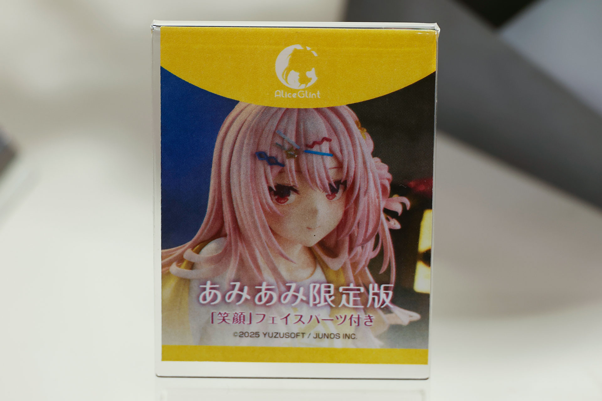 あみあみ限定版には「笑顔」フェイスパーツが付属する