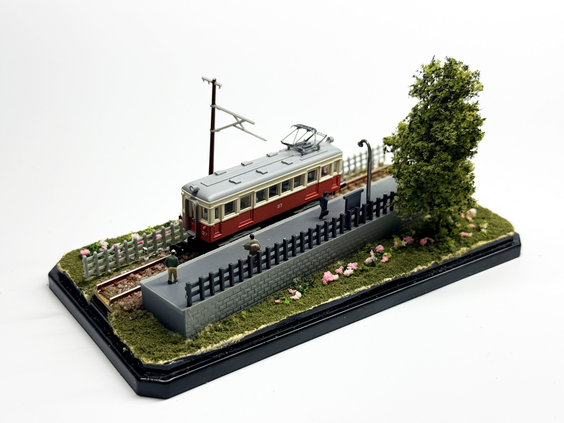 高松琴平電気鉄道30型タイプ（新塗装）を載せてみた。車両によって雰囲気がかなり変わる